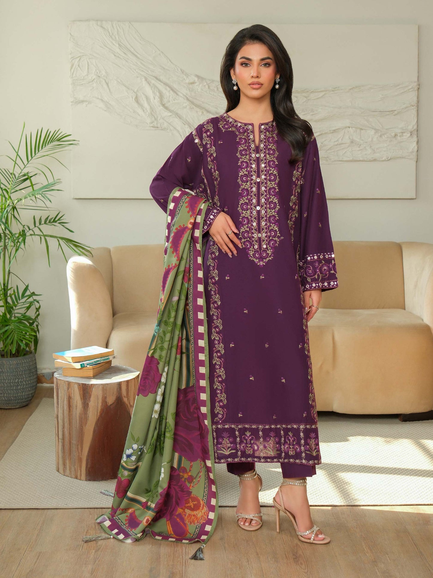 3 Piece Khaddar Suit-Embroidered (Unstitched)