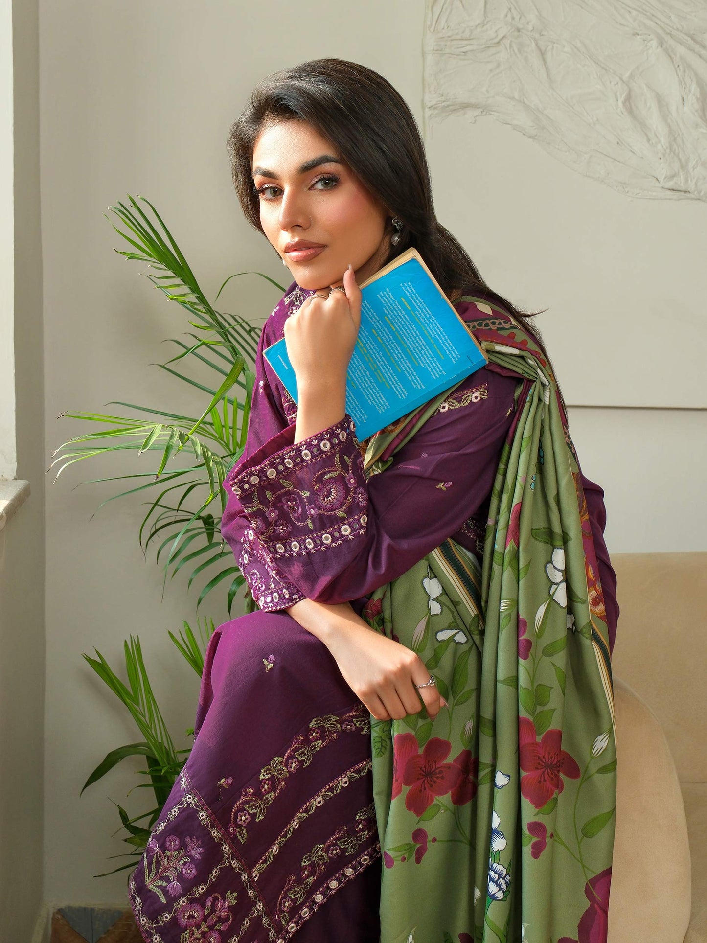 3 Piece Khaddar Suit-Embroidered (Unstitched)