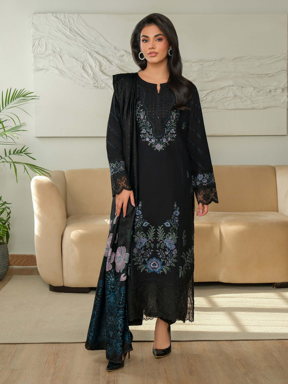 3 Piece Khaddar Suit-Embroidered (Unstitched)