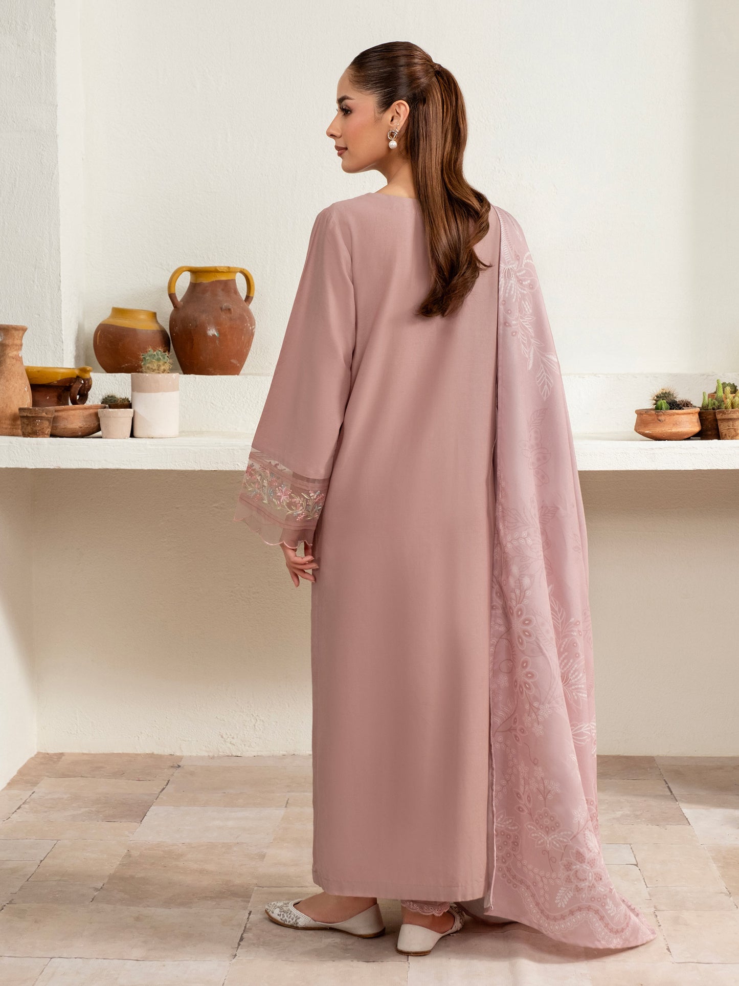 3 Piece Khaddar Suit-Embroidered (Unstitched)