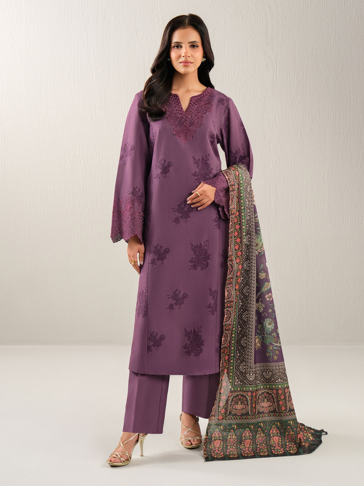 3 Piece Khaddar Suit-Embroidered (Unstitched)