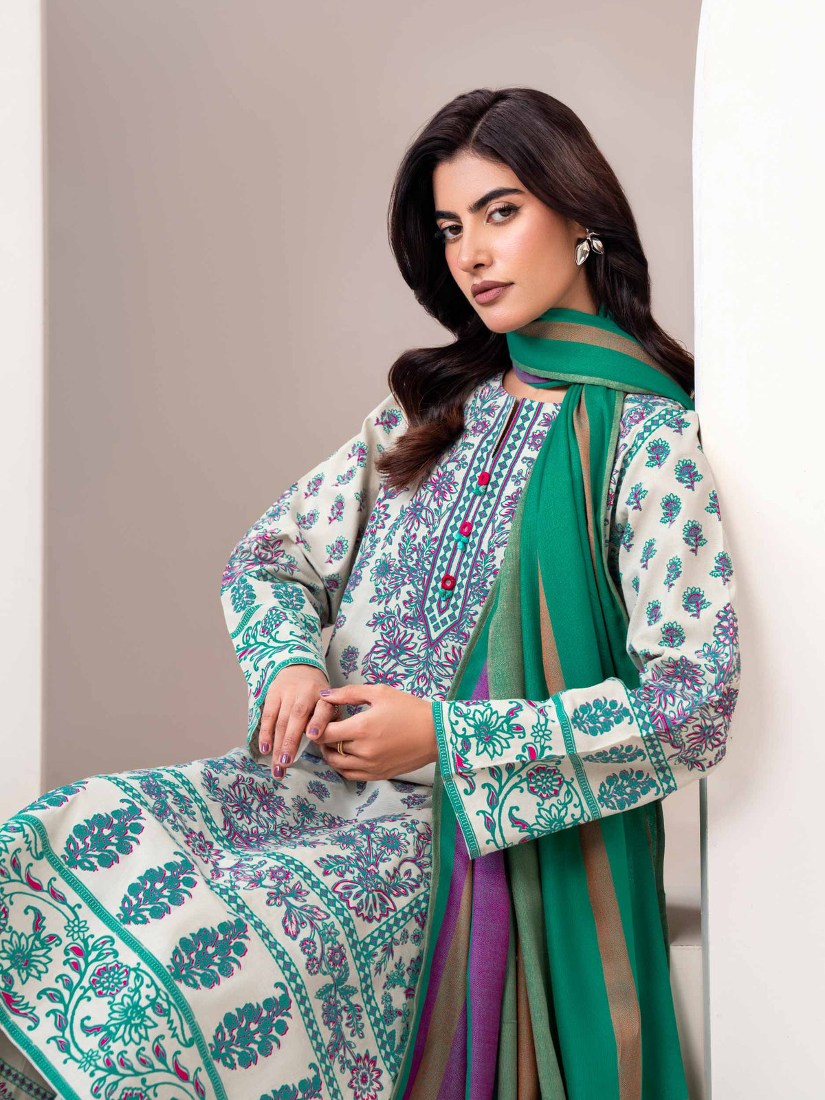3 Piece Khaddar Suit-Printed (Unstitched)