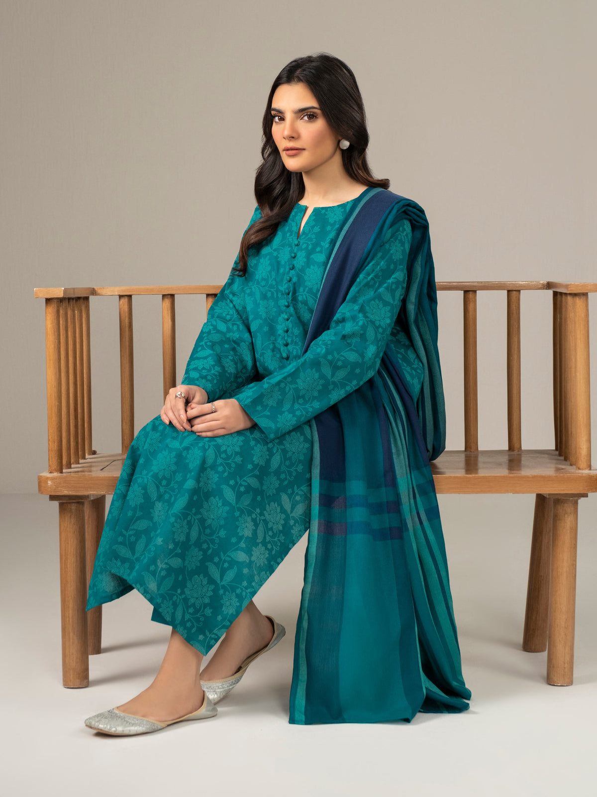 2 Piece Khaddar Paste Suit (Unstitched)