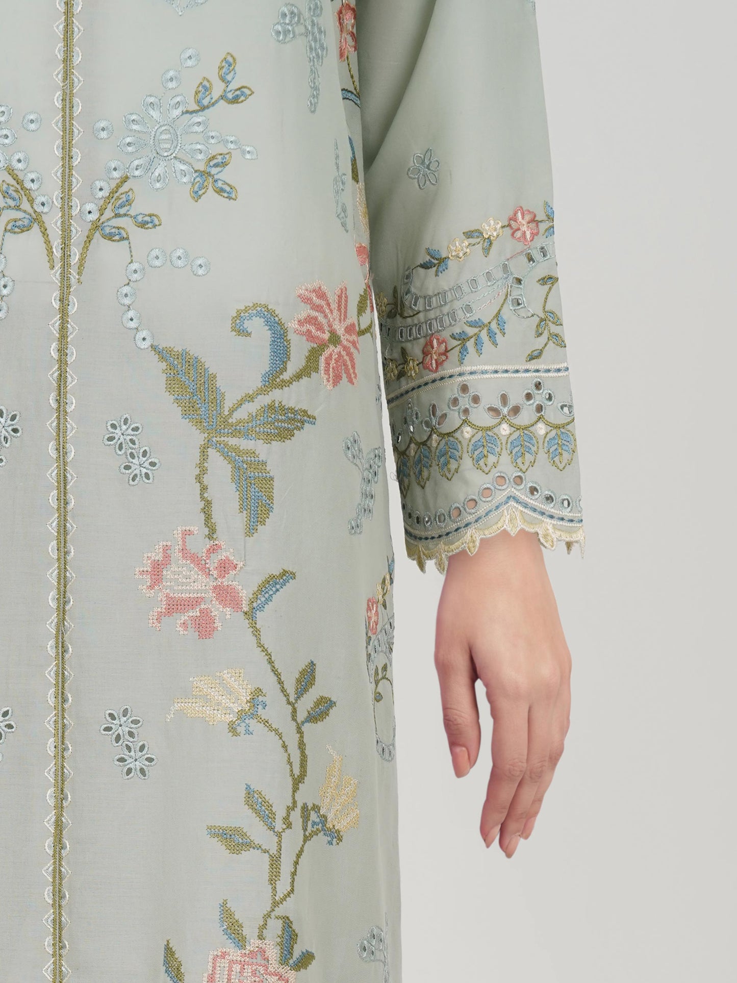 3 Piece Lawn Suit- Embroidered (Unstitched)