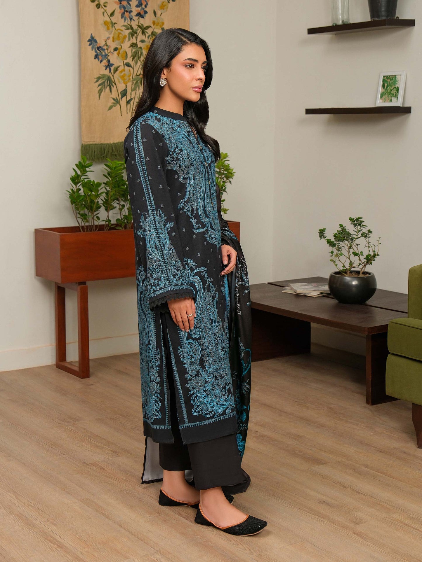 2 Piece Khaddar Suit-Printed (Unstitched)
