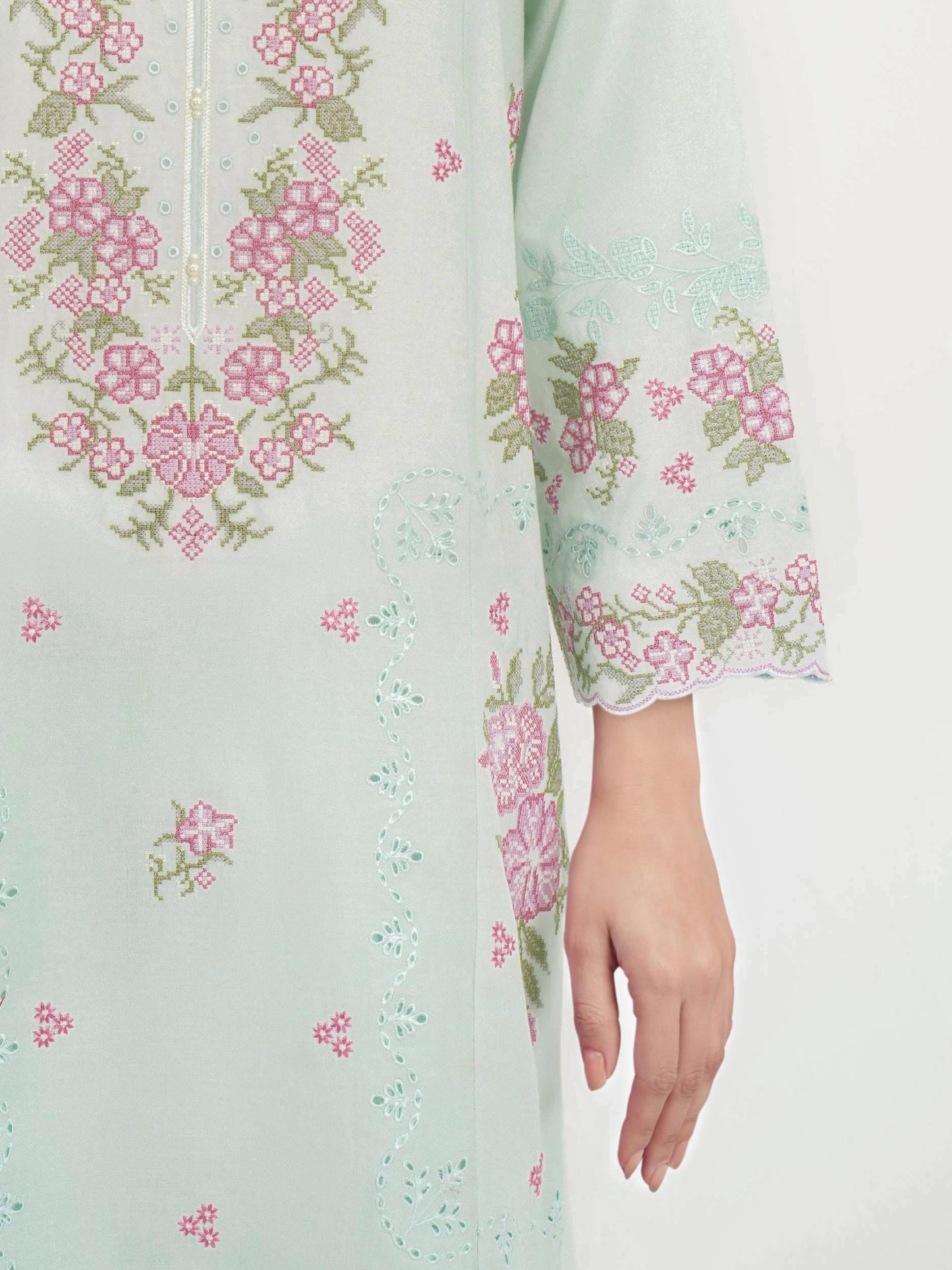 3 Piece Lawn Suit-Embroidered (Unstitched)