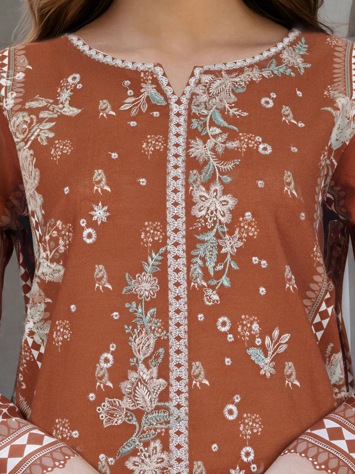 3 Piece Khaddar Suit- Embroidered (Unstitched)