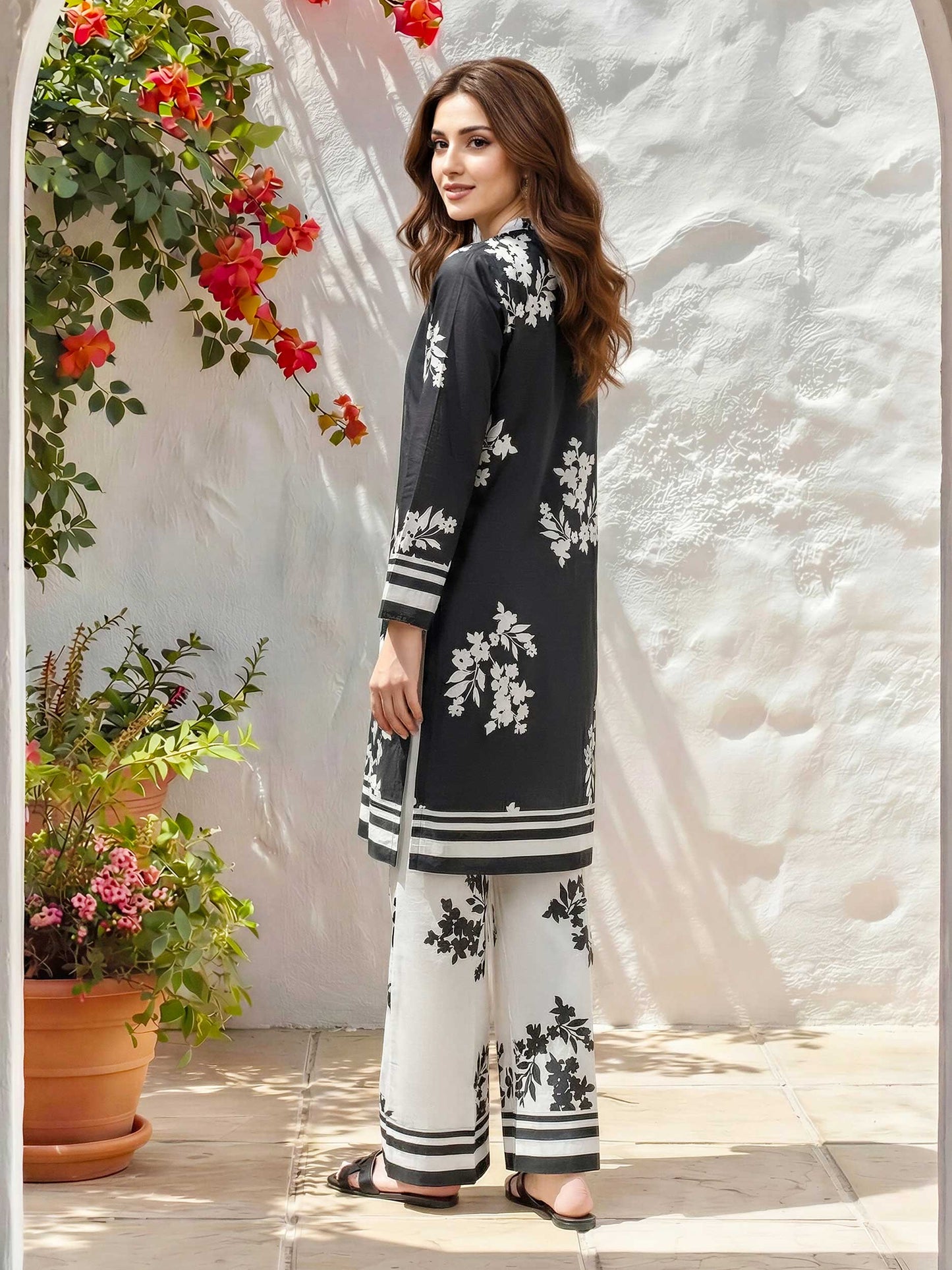 2 Piece Lawn Suit (Unstitched)