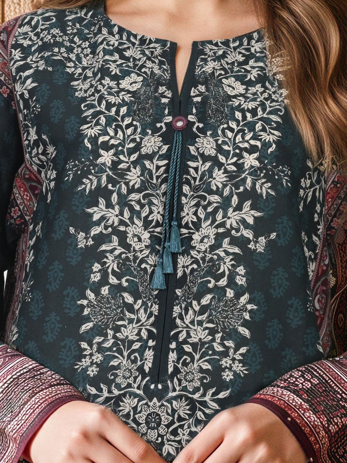 3 Piece Khaddar Suit (Unstitched)