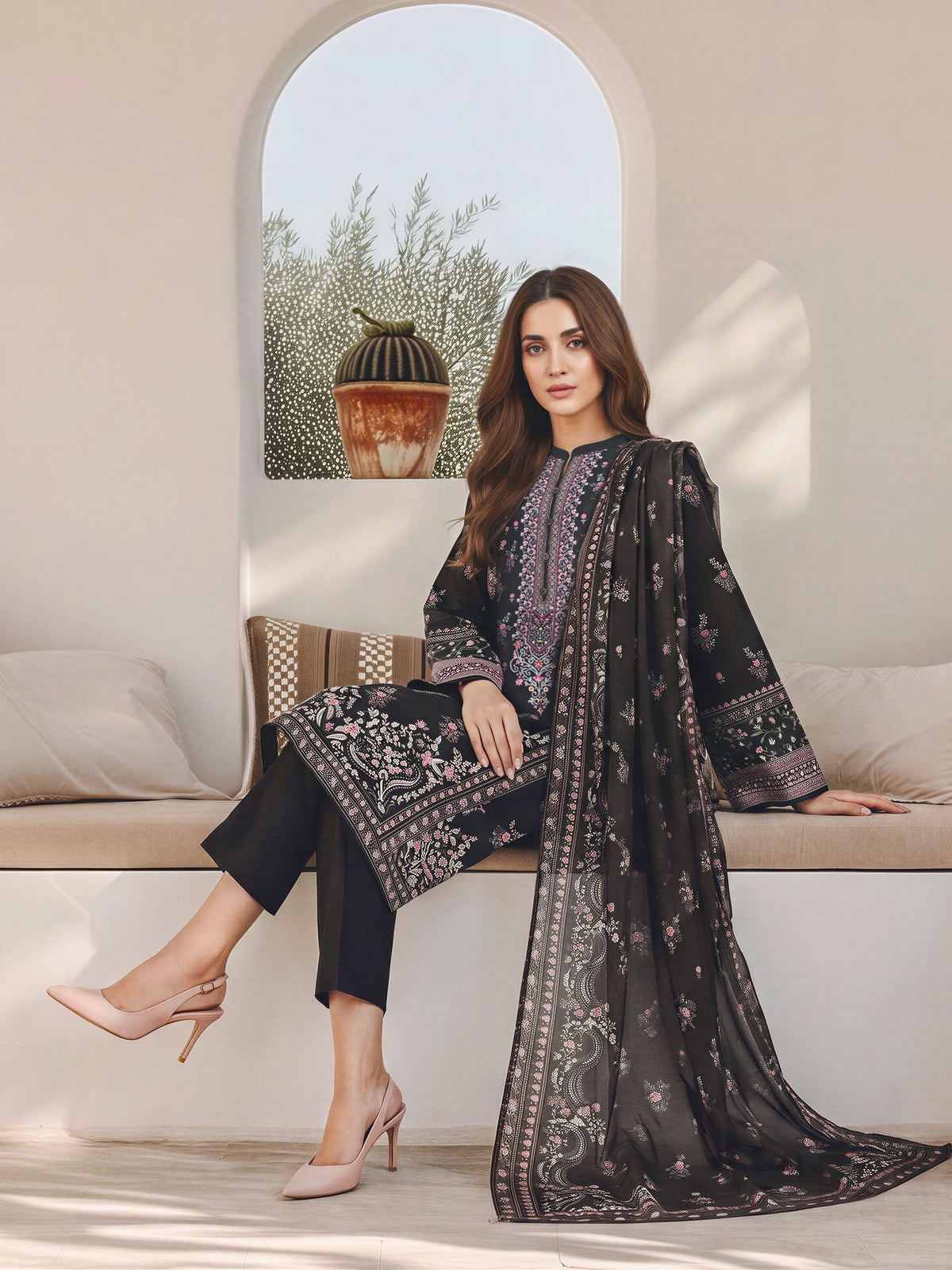 3 Piece Khaddar Suit (Unstitched)