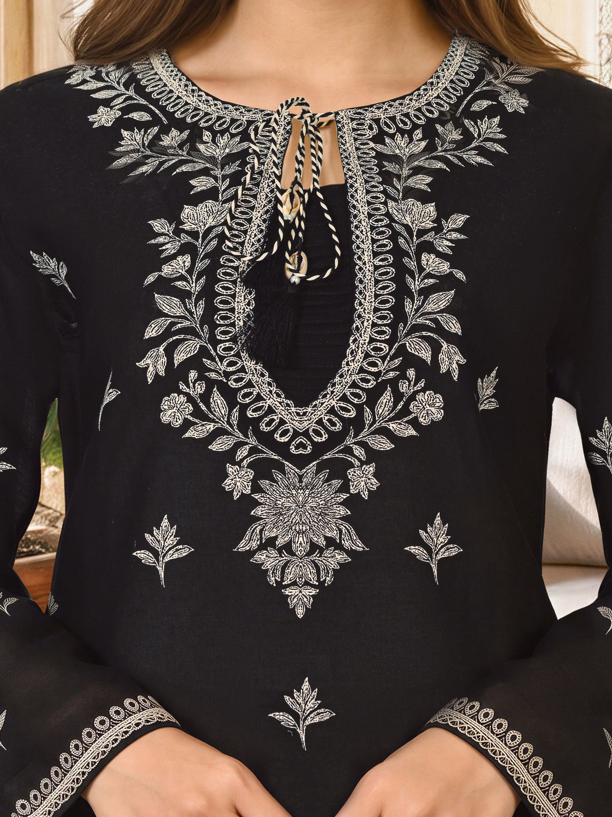2 Piece Khaddar Paste Suit (Unstitched)