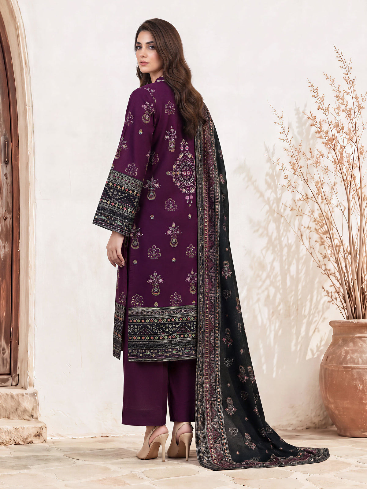 3 Piece Khaddar Suit (Unstitched)