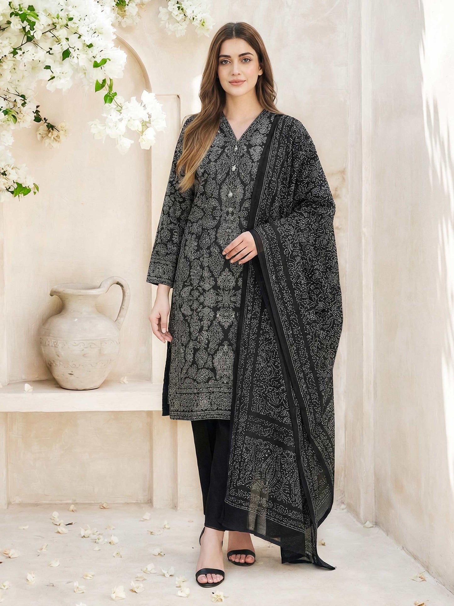 2 Piece Lawn Suit- Printed (Unstitched)