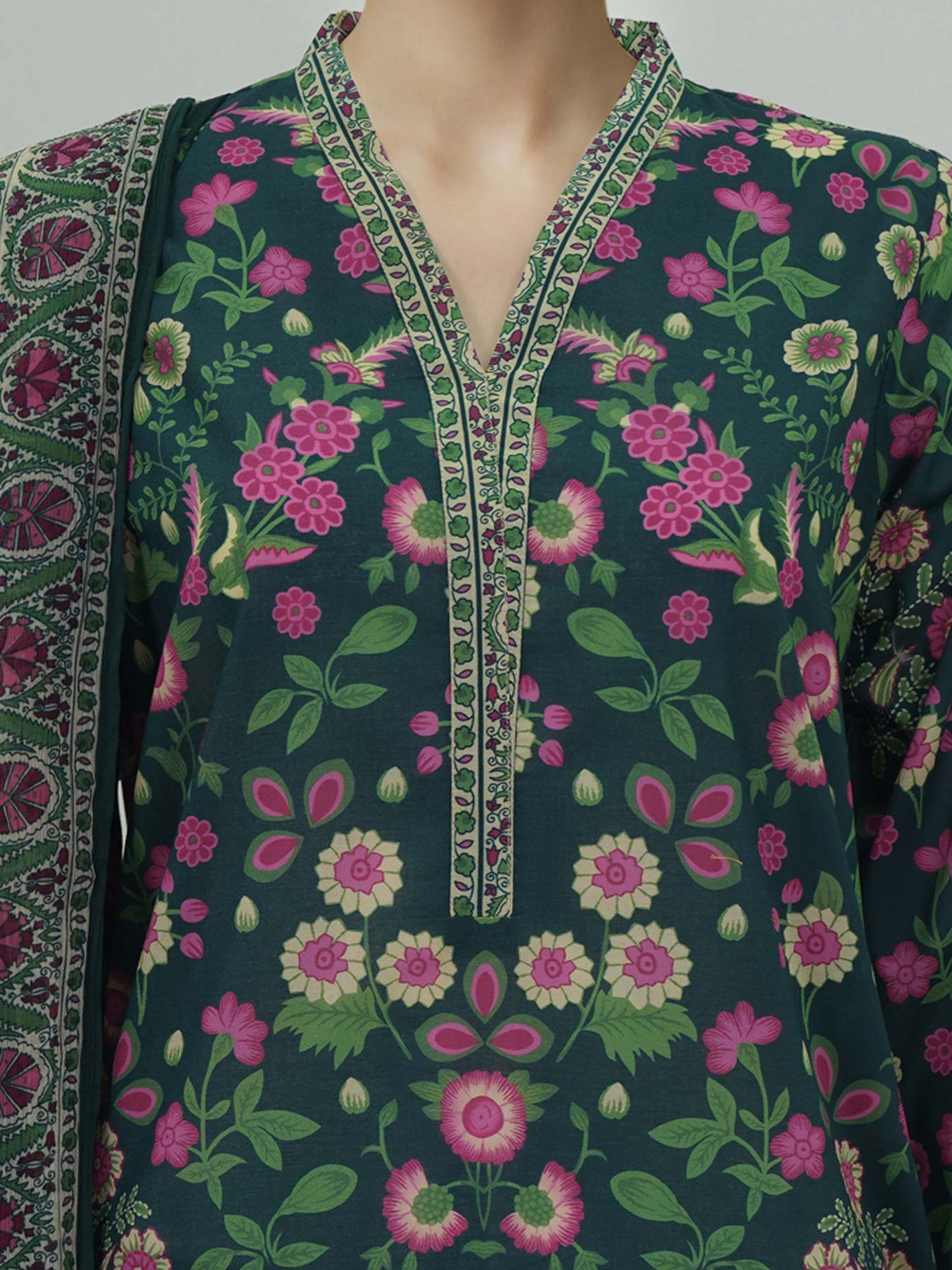 3 Piece Lawn Suit- Printed (Unstitched)