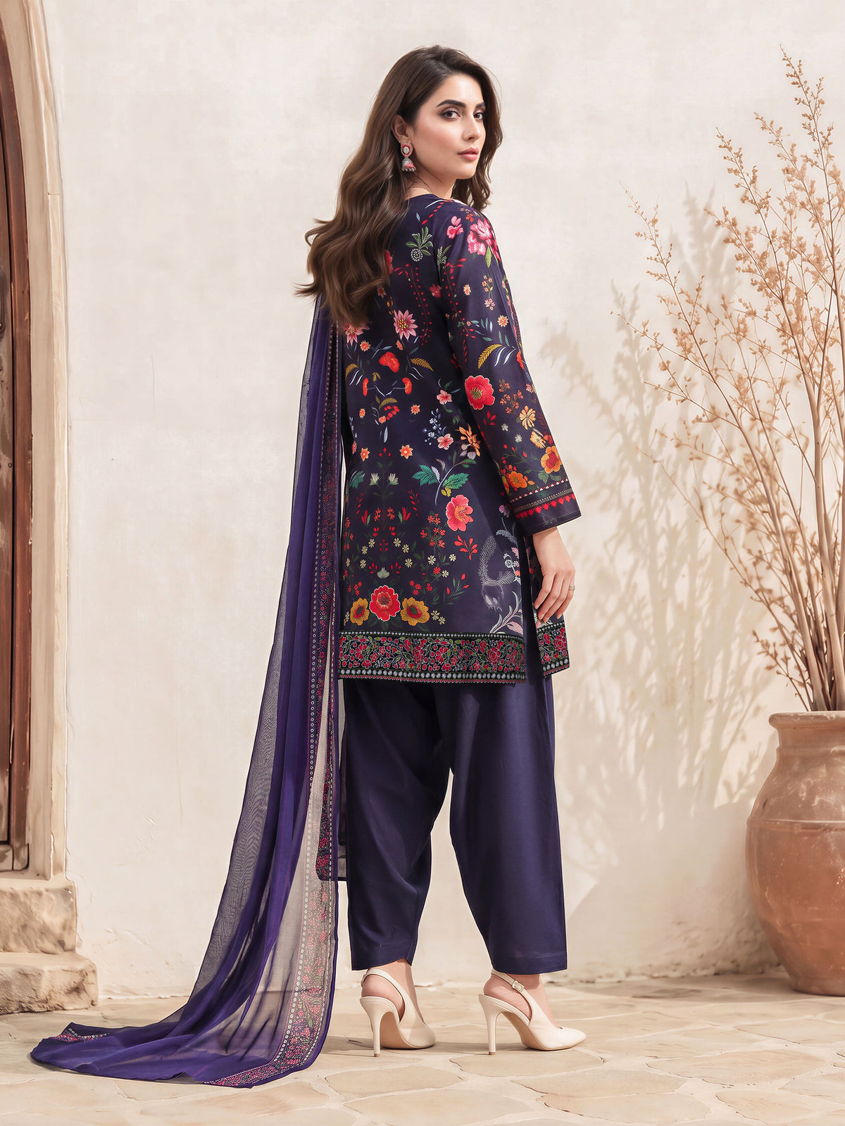 3 Piece Khaddar Suit (Unstitched)