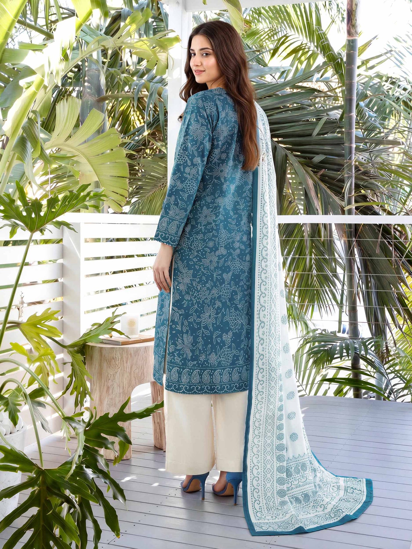 2 Piece Lawn Suit (Unstitched) COLOR ISSUE