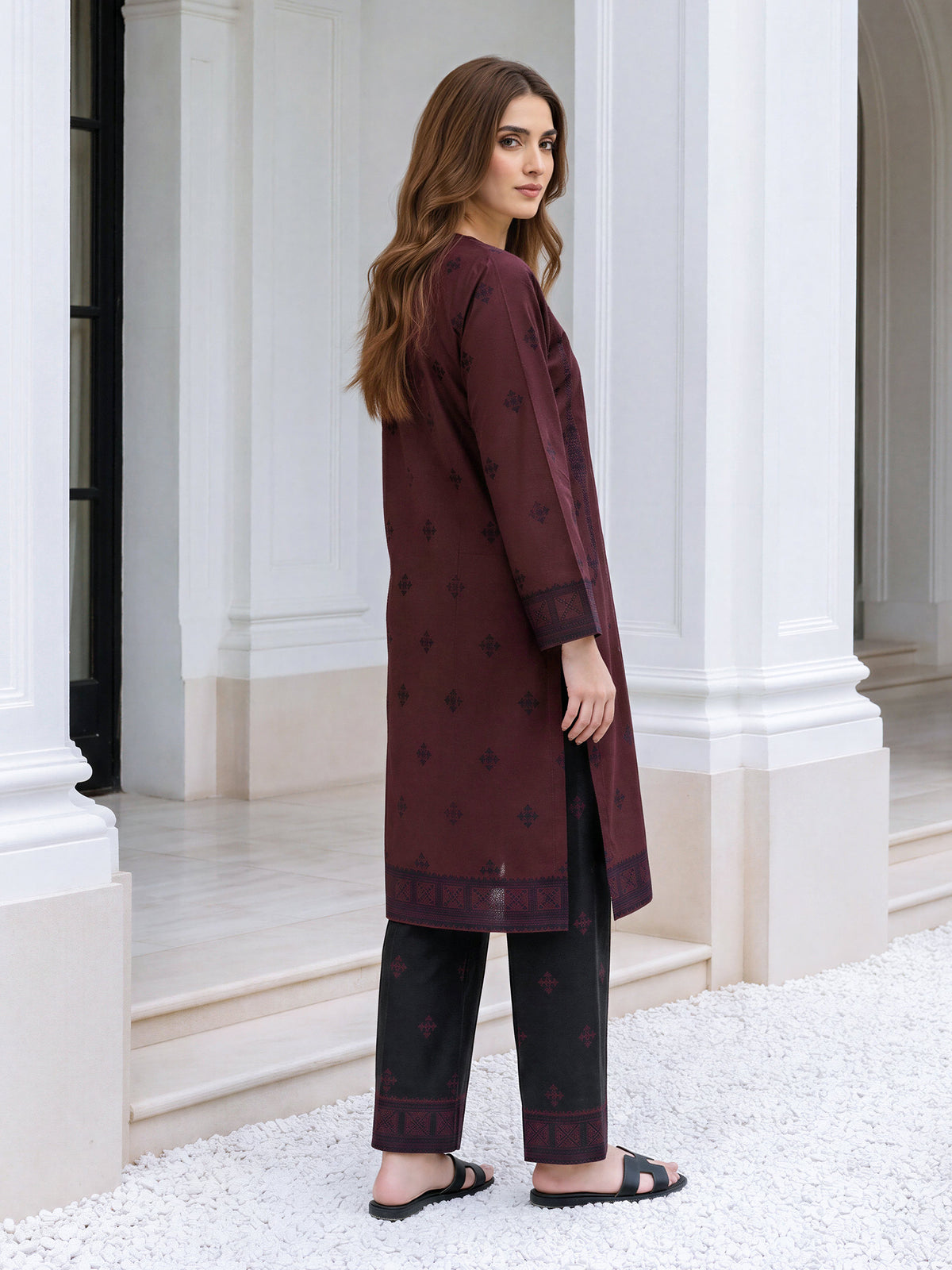 2 Piece Slub Khaddar Suit (Unstitched)