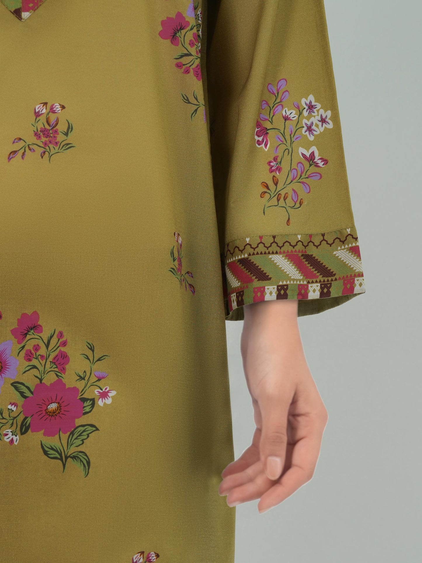 3 Piece Lawn Suit- Printed (Unstitched)