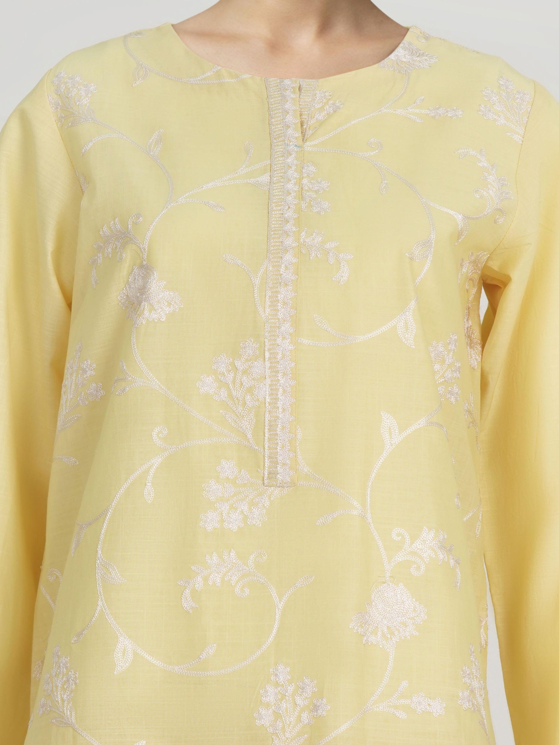 3 Piece Lawn Suit- Embroidered (Unstitched)   PRICE ISSUE