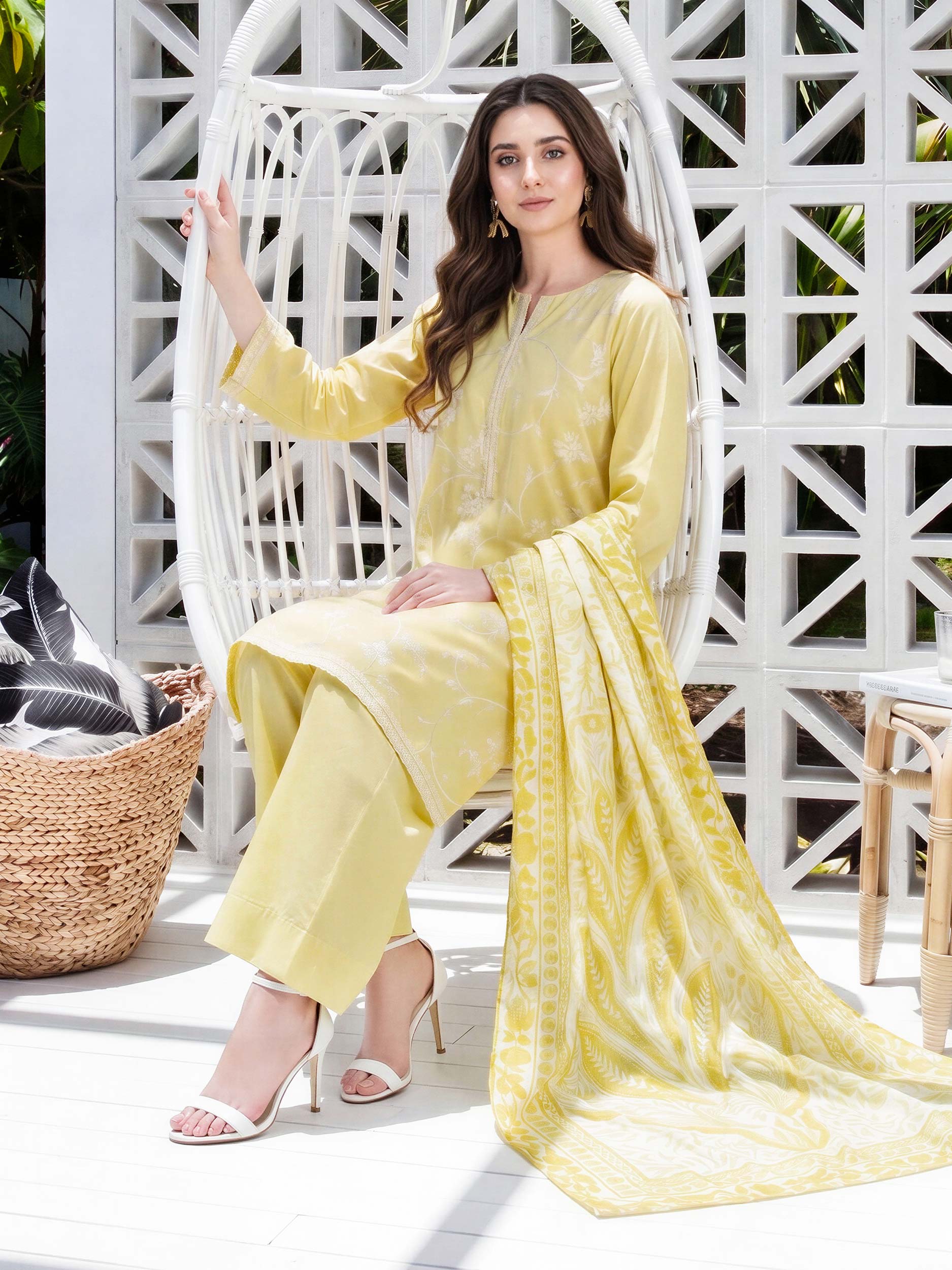 3 Piece Lawn Suit- Embroidered (Unstitched)   PRICE ISSUE