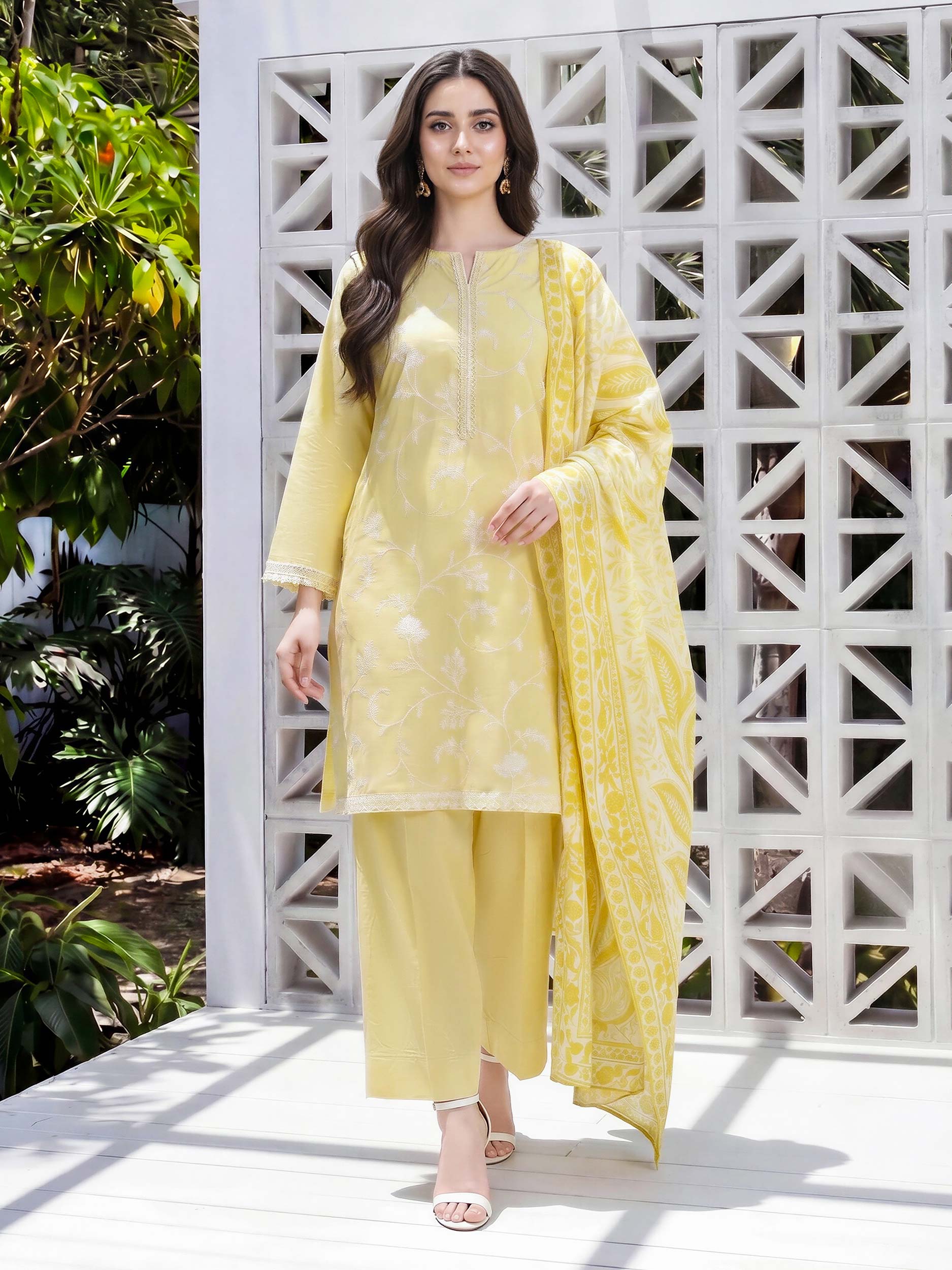 3 Piece Lawn Suit- Embroidered (Unstitched)   PRICE ISSUE