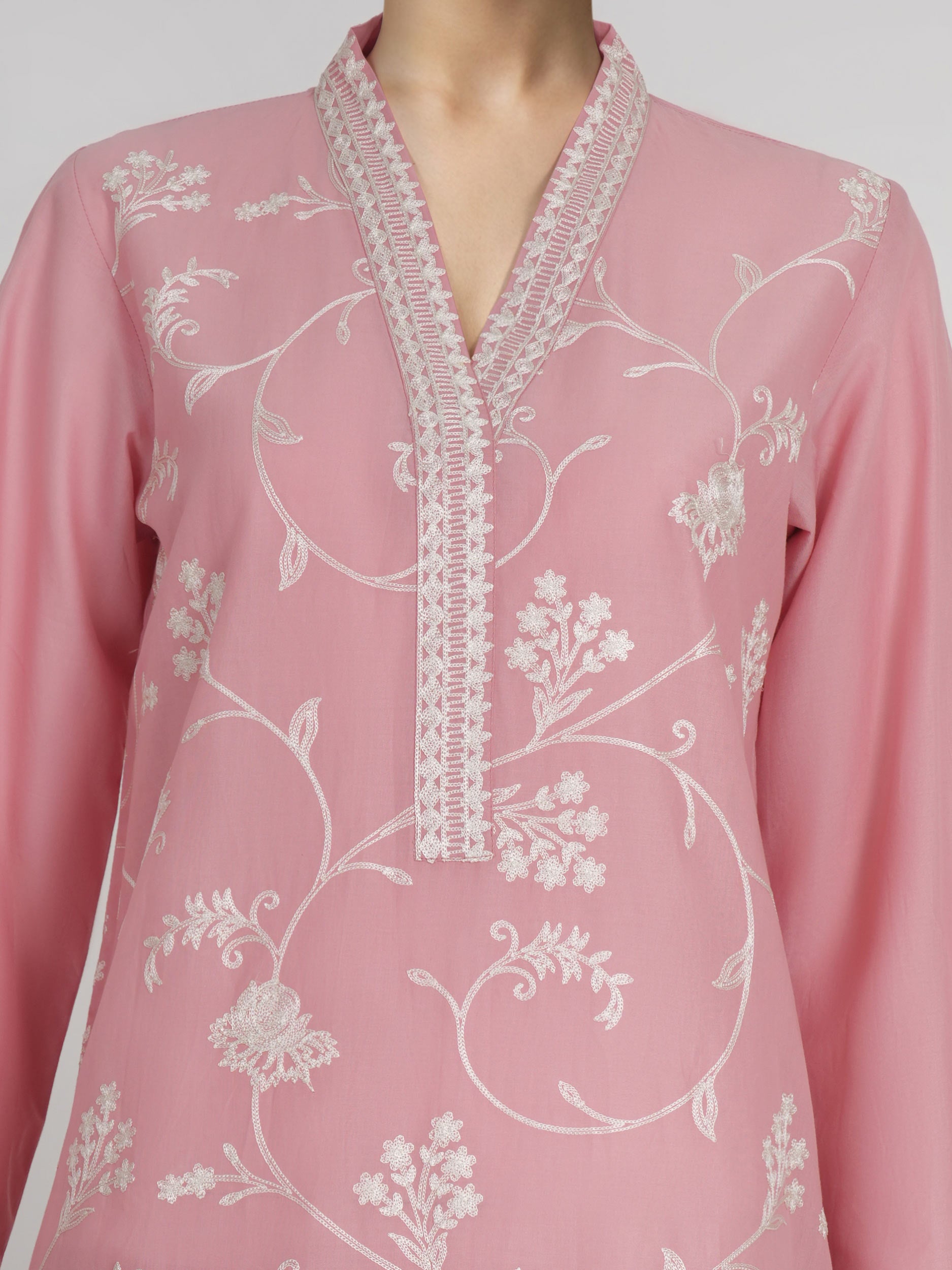 3 Piece Lawn Suit- Embroidered (Unstitched)  PRICE ISSUE