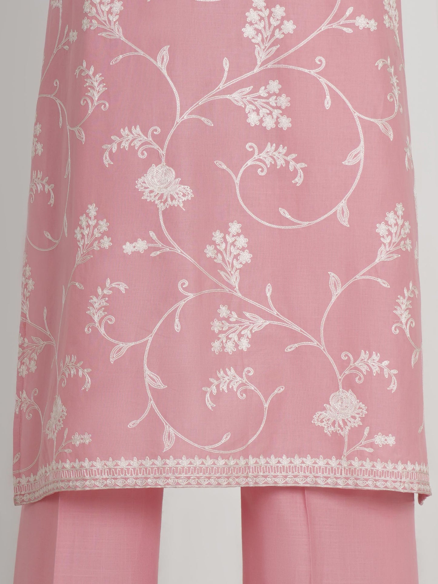 3 Piece Lawn Suit- Embroidered (Unstitched)  PRICE ISSUE