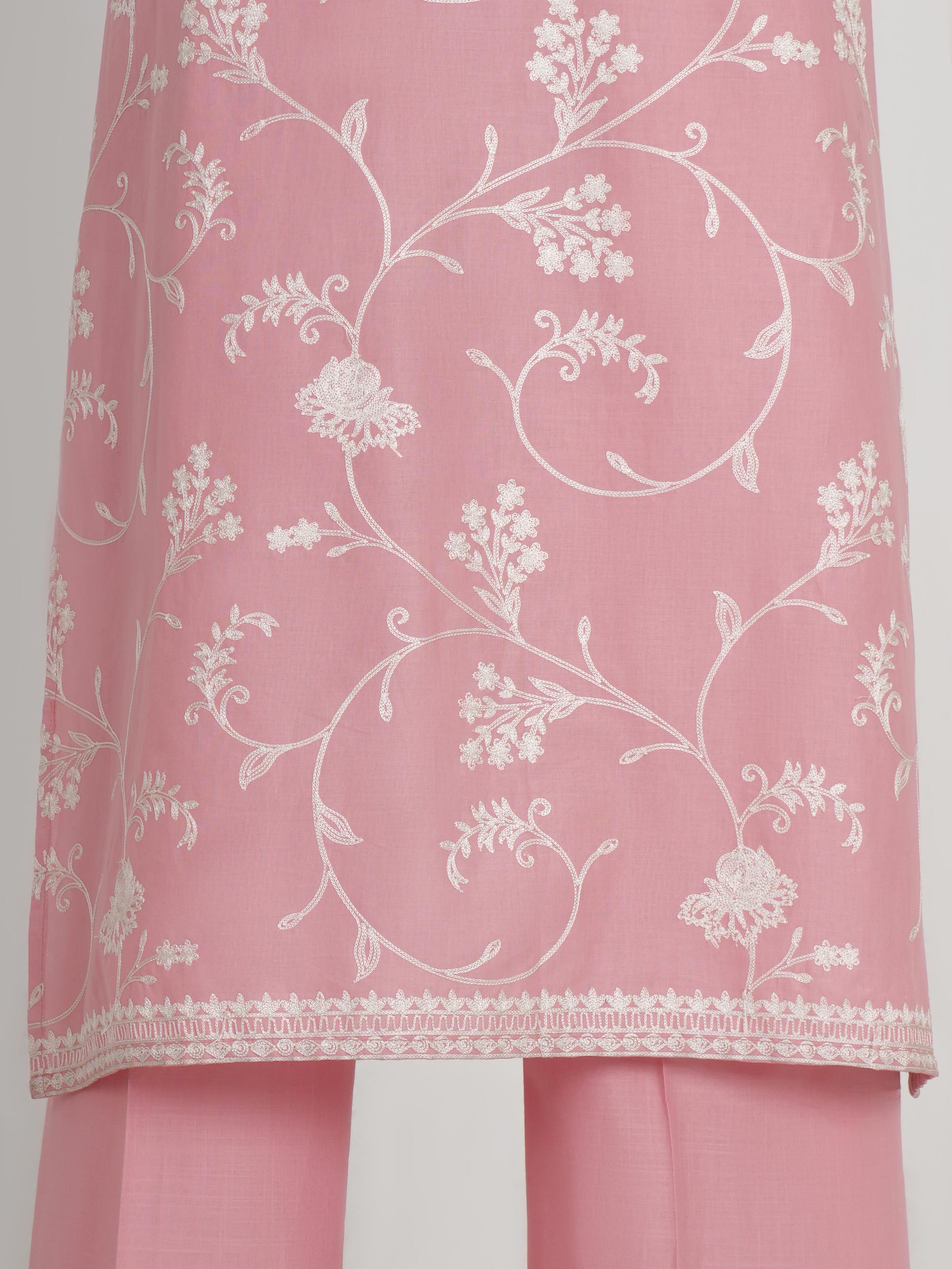 3 Piece Lawn Suit- Embroidered (Unstitched)  PRICE ISSUE