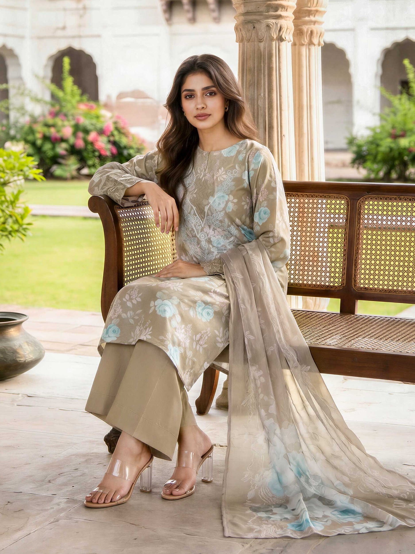 3 Piece Lawn Suit- Embroidered (Unstitched)