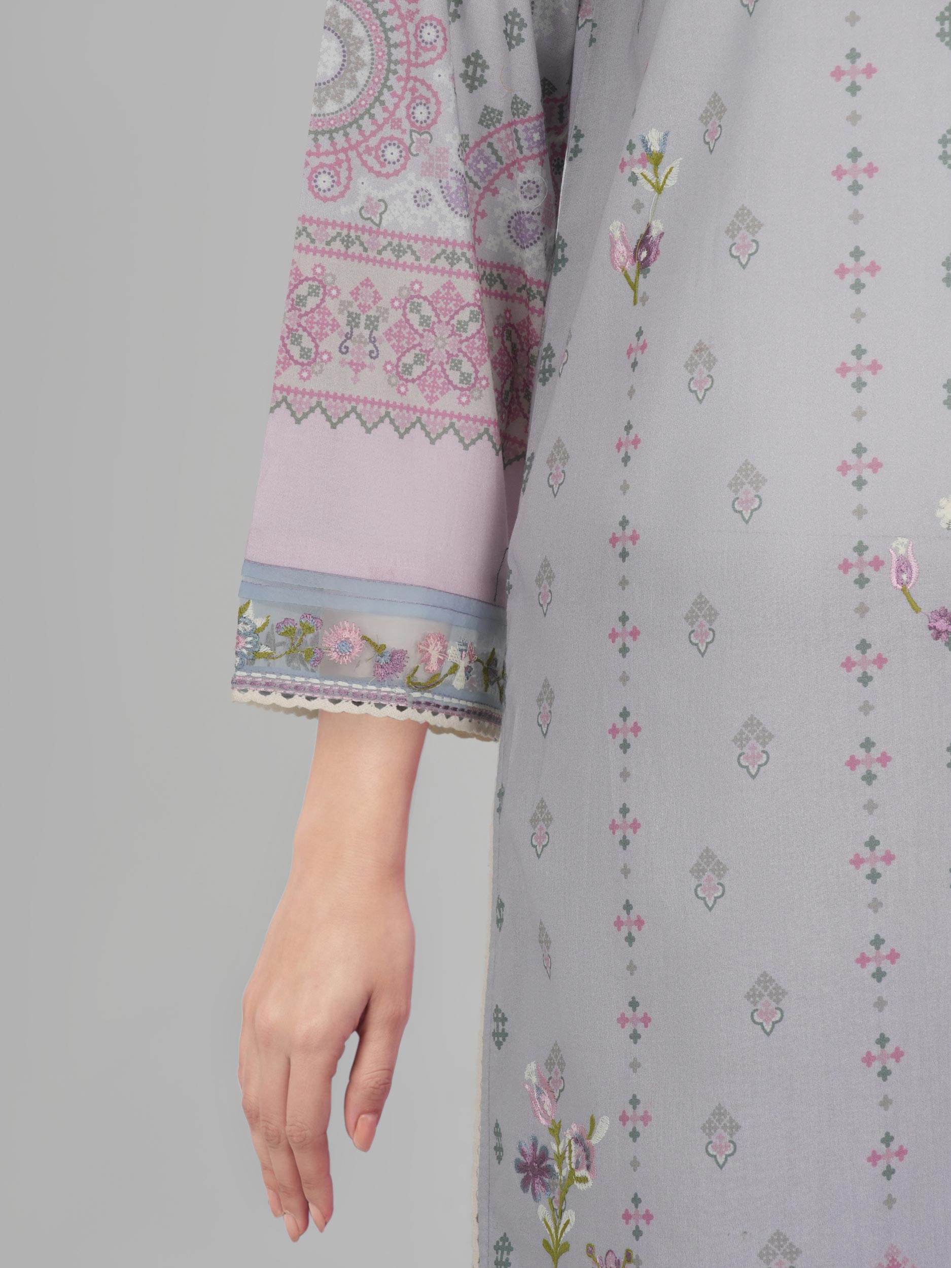3 Piece Lawn Suit- Embroidered (Unstitched)
