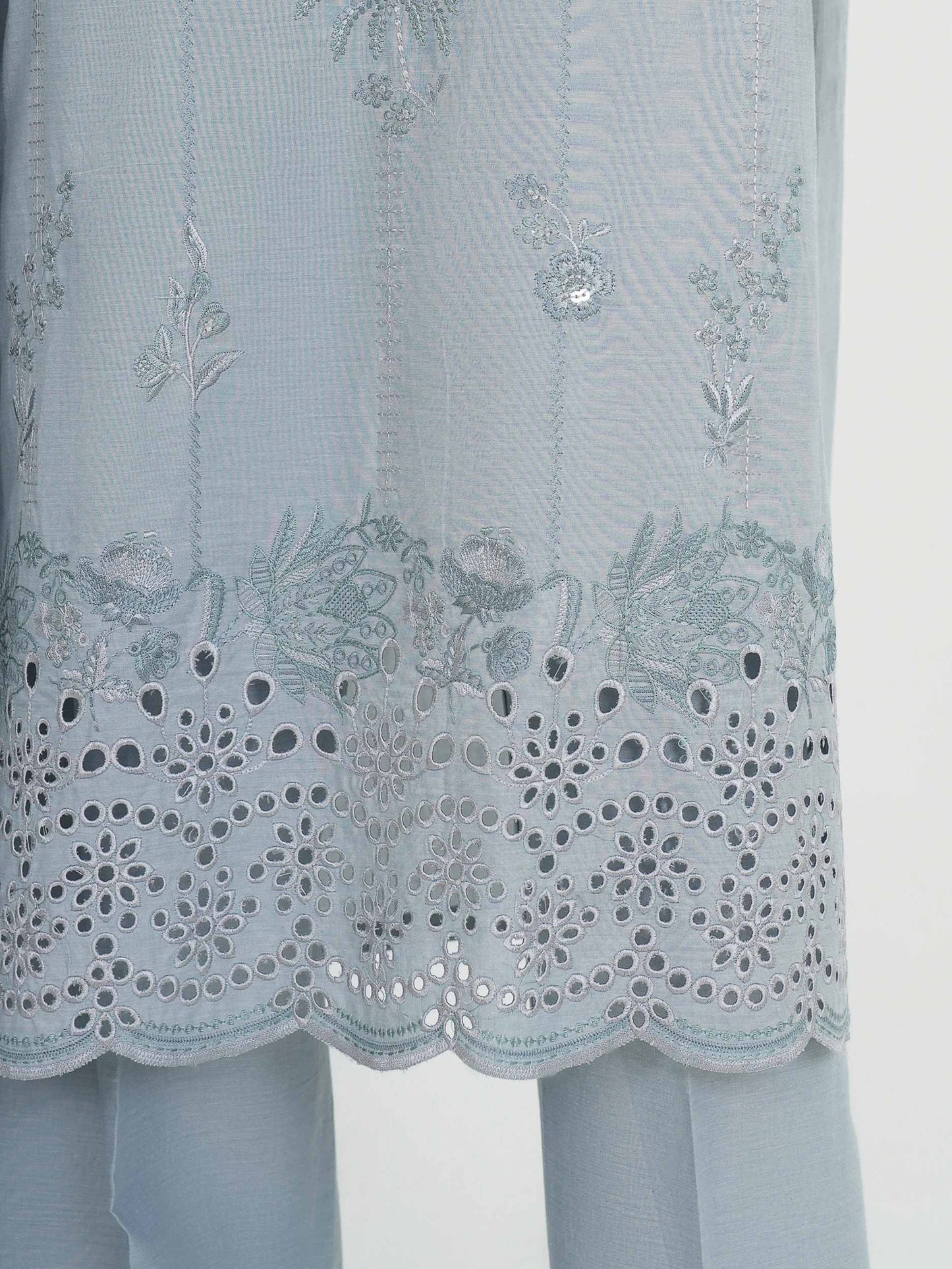 3 Piece Lawn Suit- Embroidered (Unstitched)