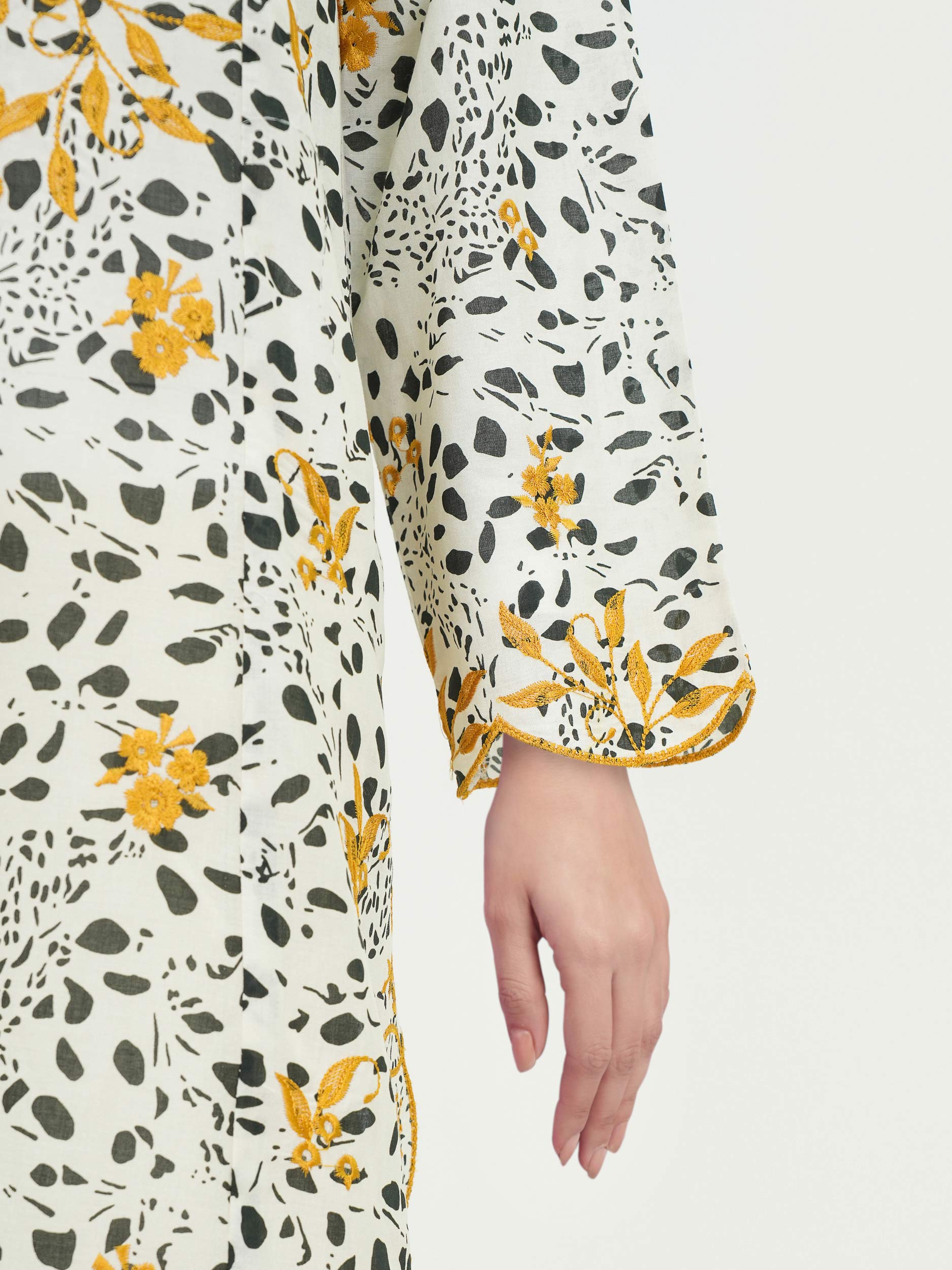 3 Piece Lawn Suit-Embroidered (Unstitched)