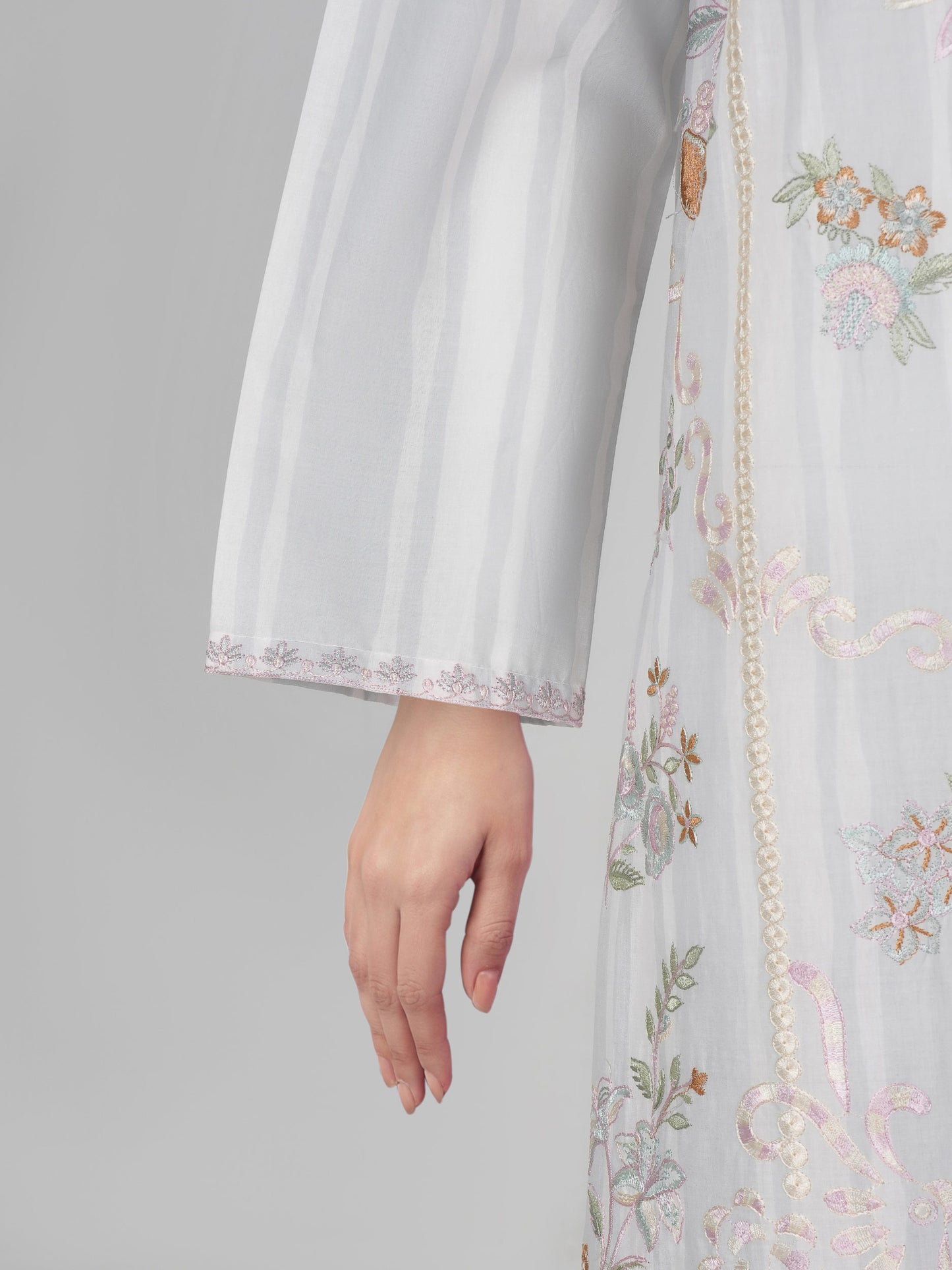 3 Piece Lawn Suit- Embroidered (Unstitched)