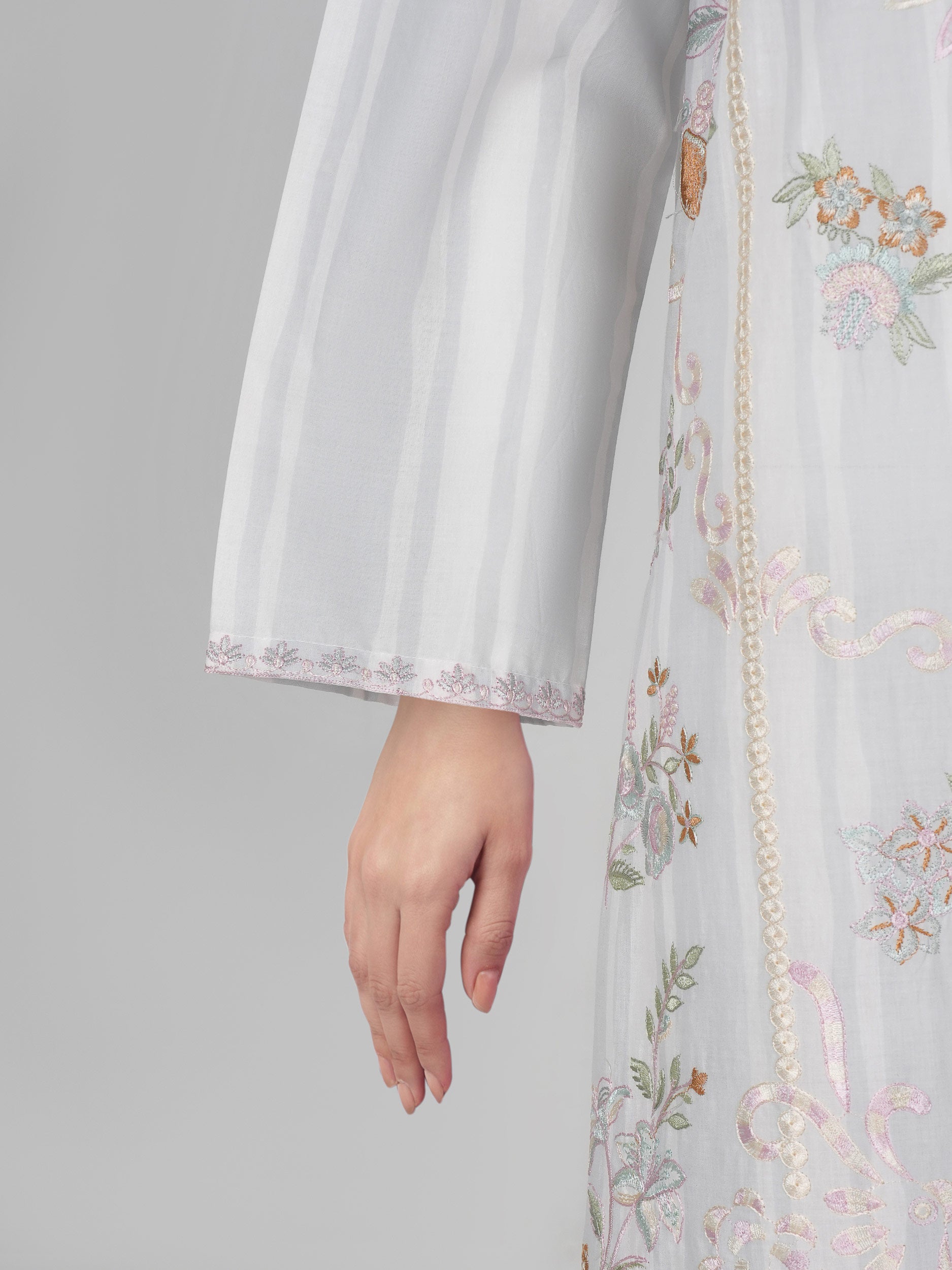 3 Piece Lawn Suit- Embroidered (Unstitched)