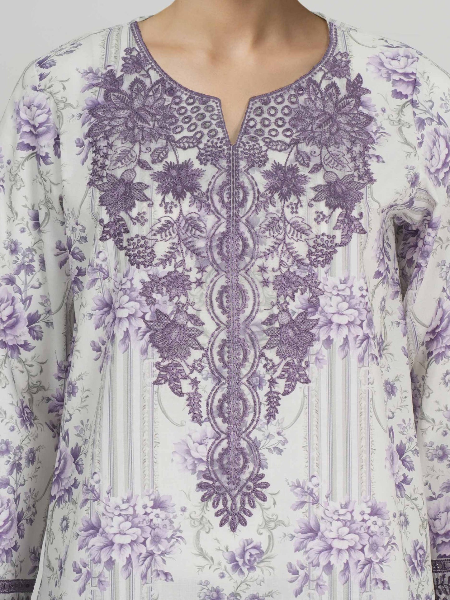 3 Piece Lawn Suit- Embroidered (Unstitched)