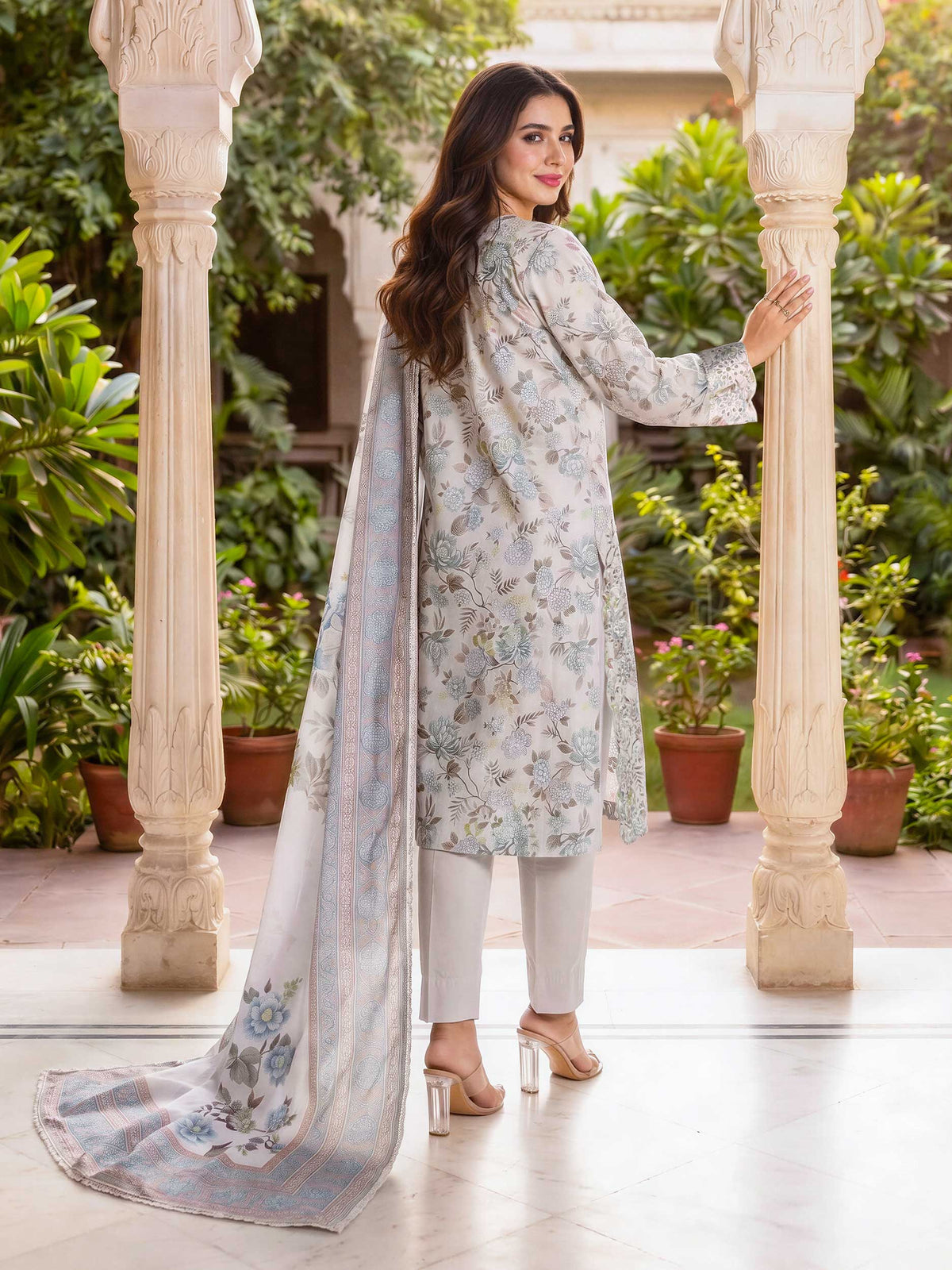 3 Piece Lawn Suit- Embroidered (Unstitched)