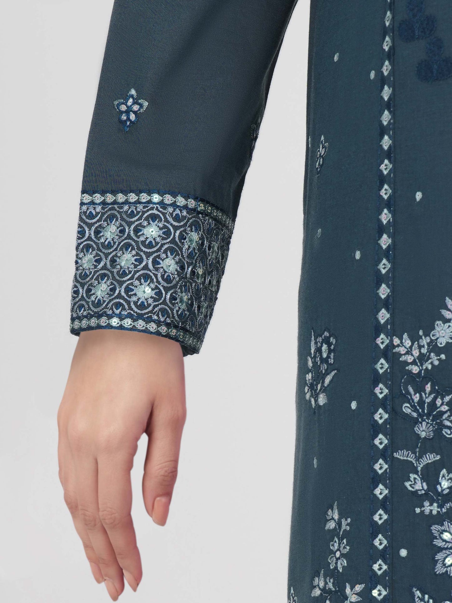 3 Piece Yarn Dyed Suit- Embroidered (Unstitched)