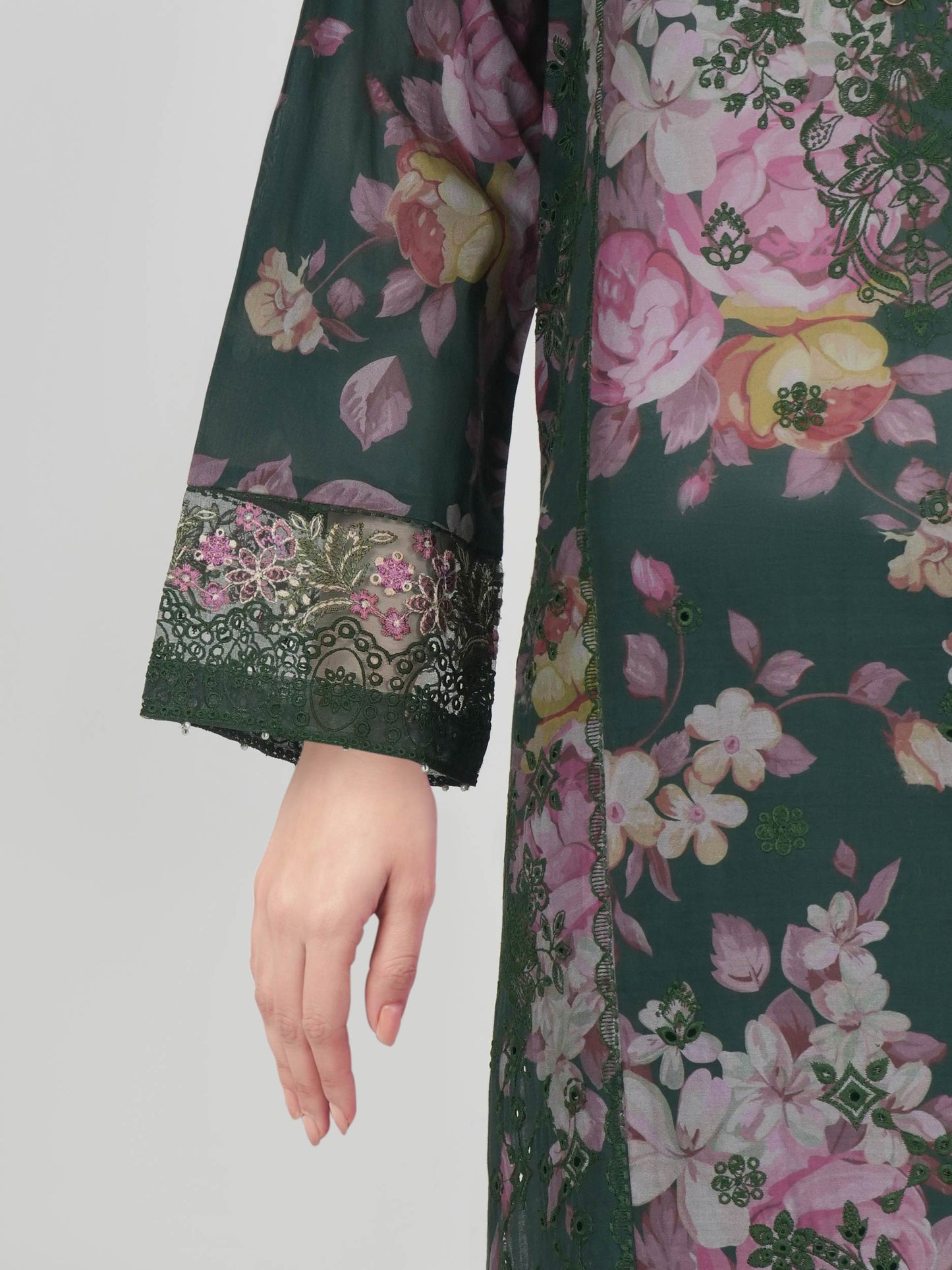 3 Piece Lawn Suit- Embroidered (Unstitched)