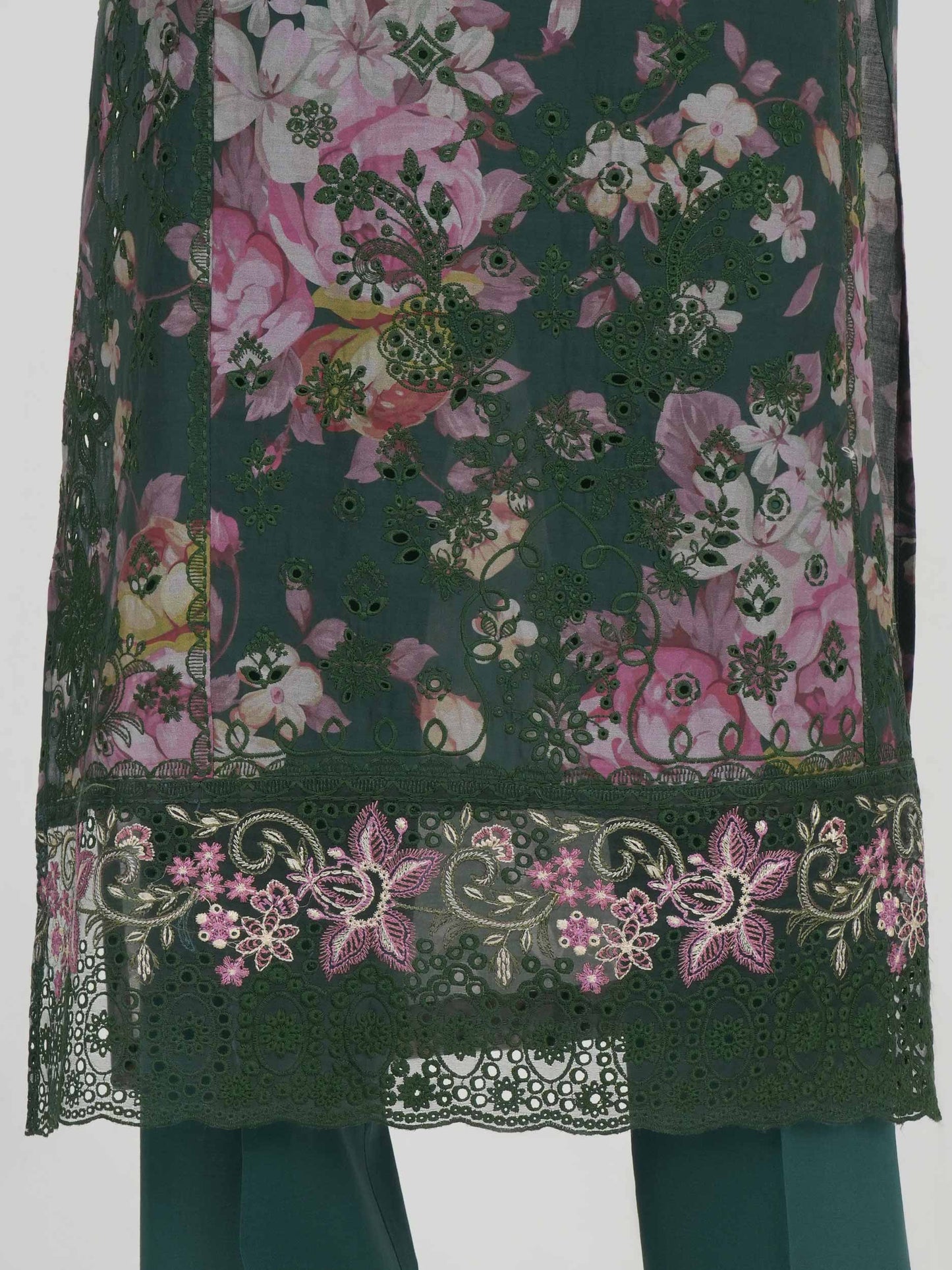 3 Piece Lawn Suit- Embroidered (Unstitched)