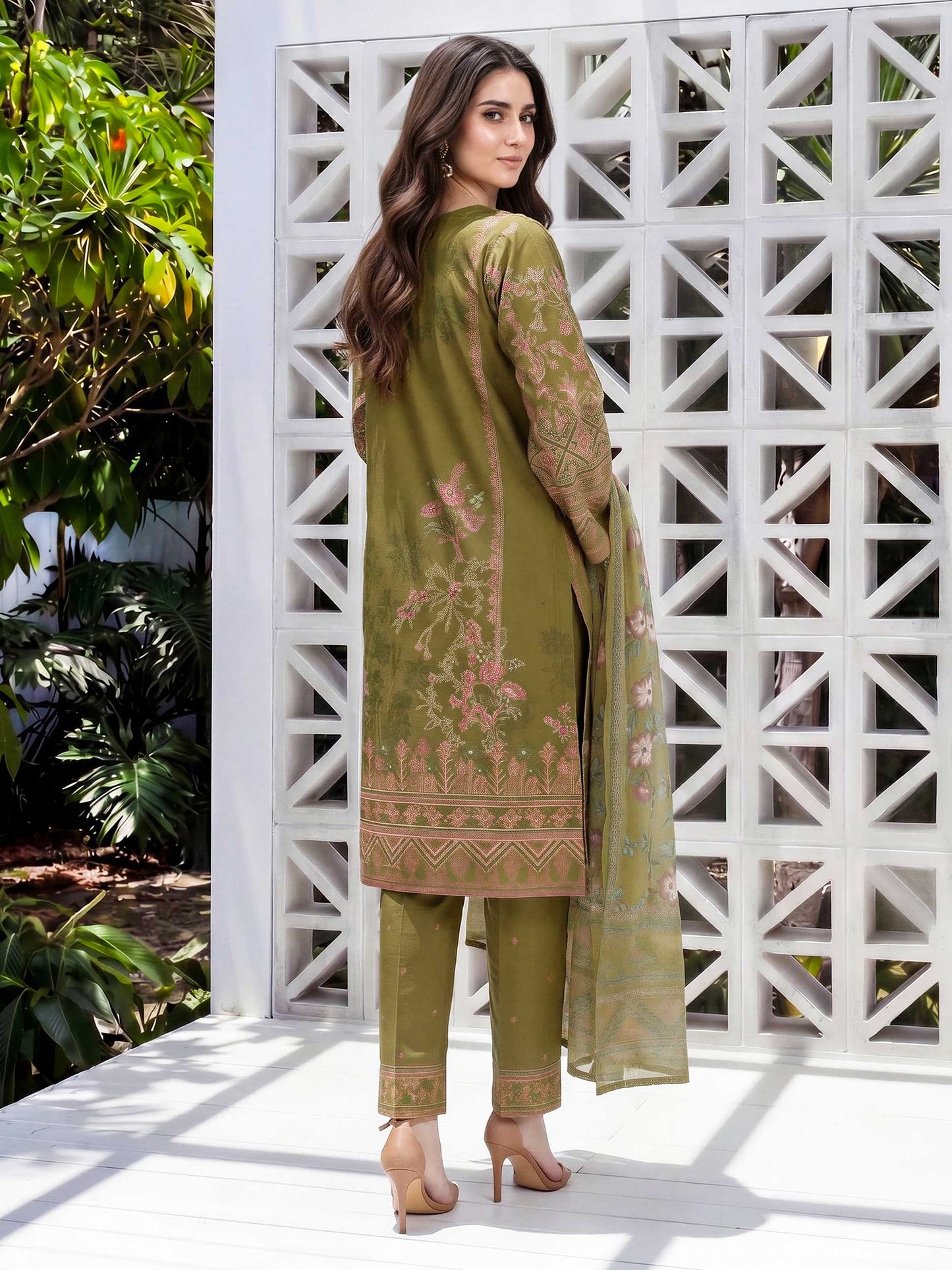 3 Piece Lawn Suit- Embroidered (Unstitched)