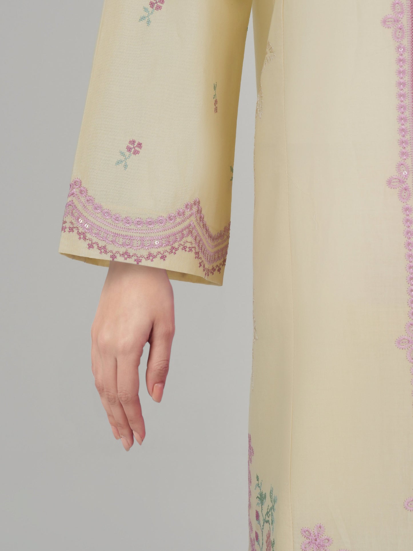 3 Piece Lawn Suit- Embroidered (Unstitched)