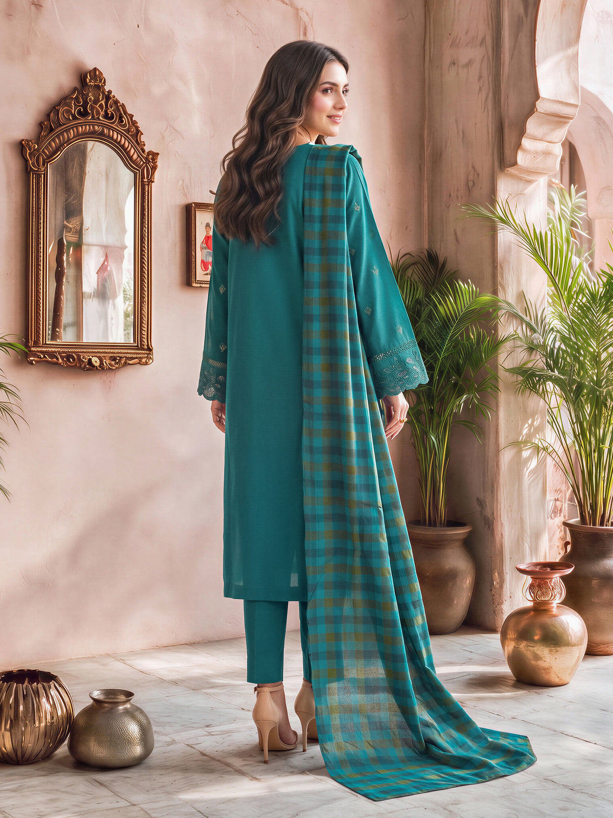 3 Piece Khaddar Suit- Embroidered (Unstitched)
