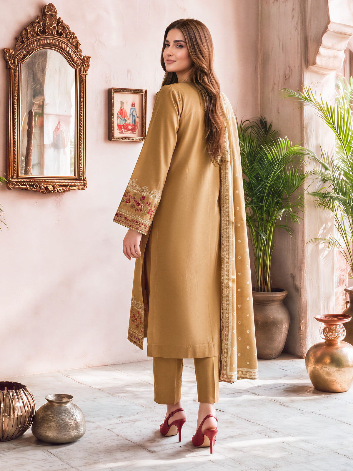 3 Piece Khaddar Suit- Embroidered (Unstitched)