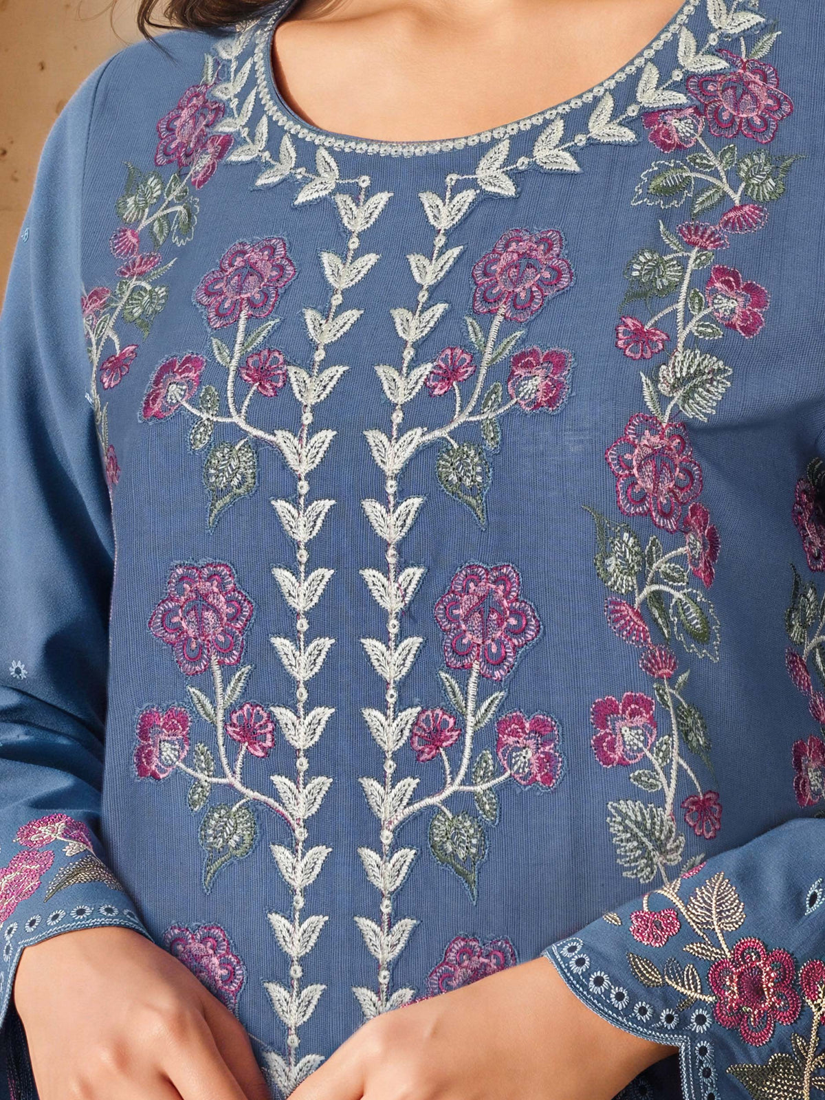 3 Piece Slub Khaddar Suit- Embroidered (Unstitched)