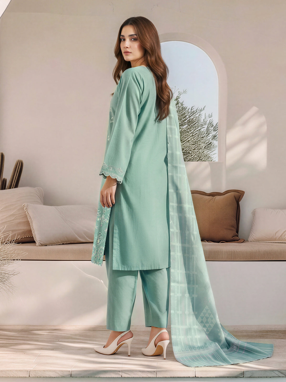 3 Piece Khaddar Suit- Embroidered (Unstitched)