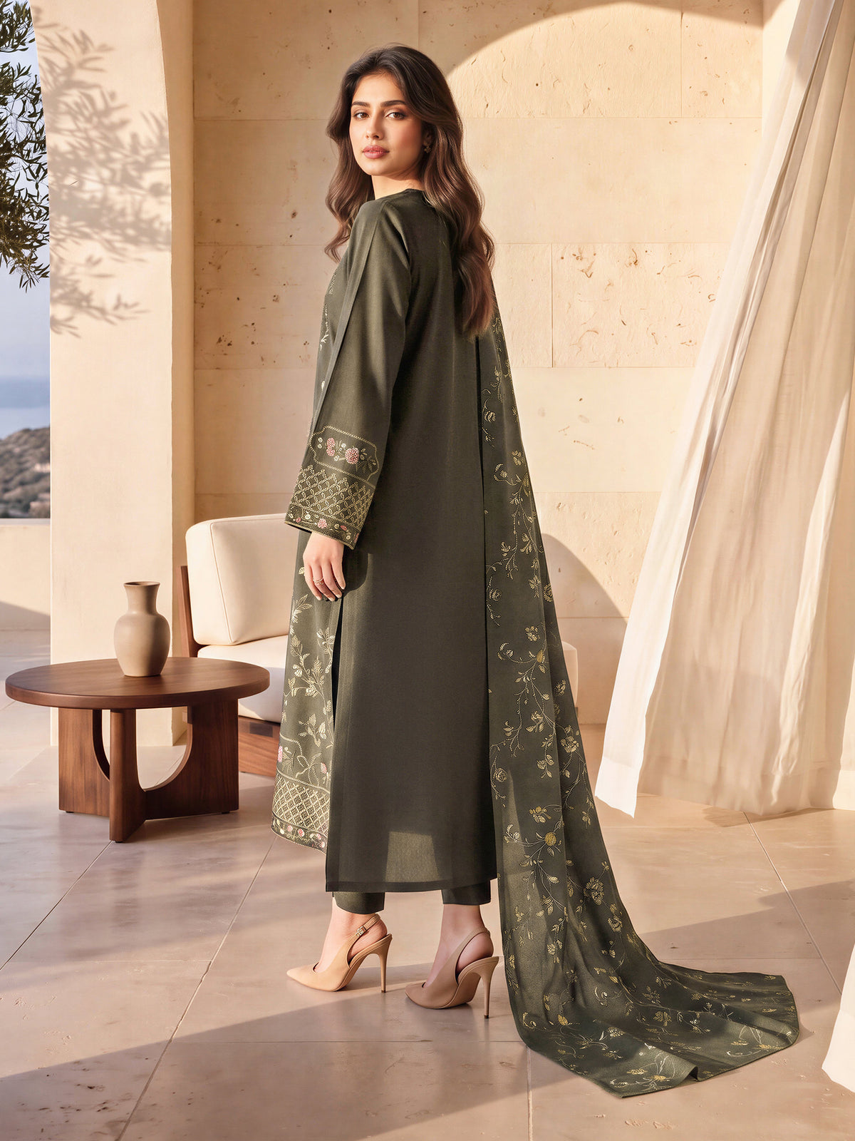 3 Piece Khaddar Suit- Embroidered (Unstitched)