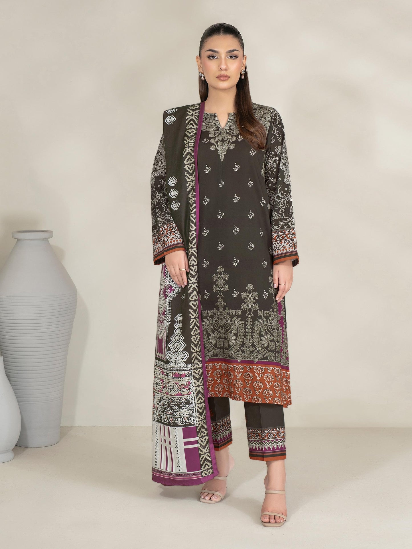 3 Piece Khaddar Suit-Printed (Unstitched)
