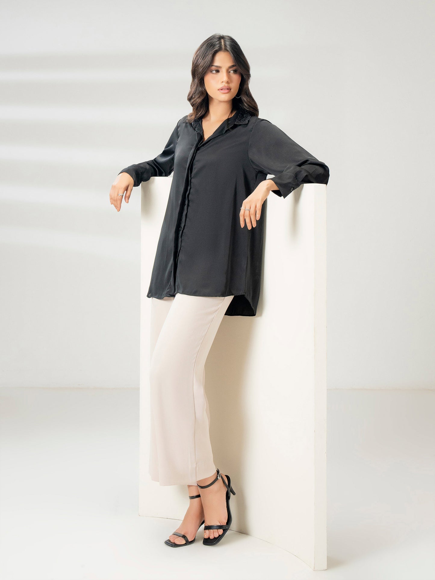 Embroidered Grip Top