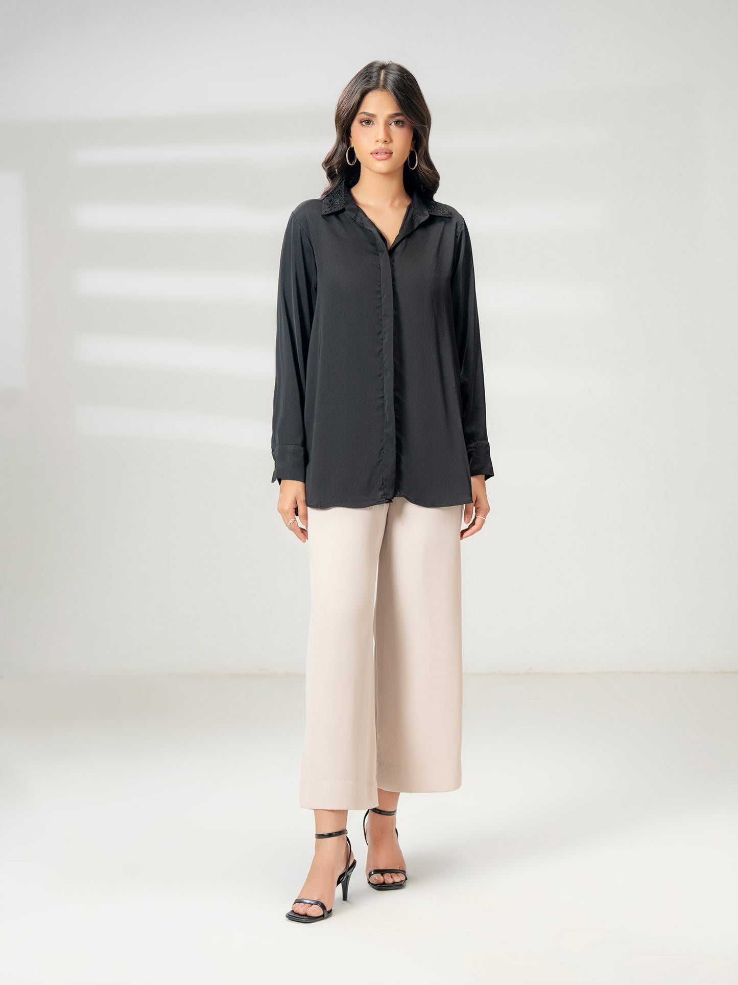 Embroidered Grip Top