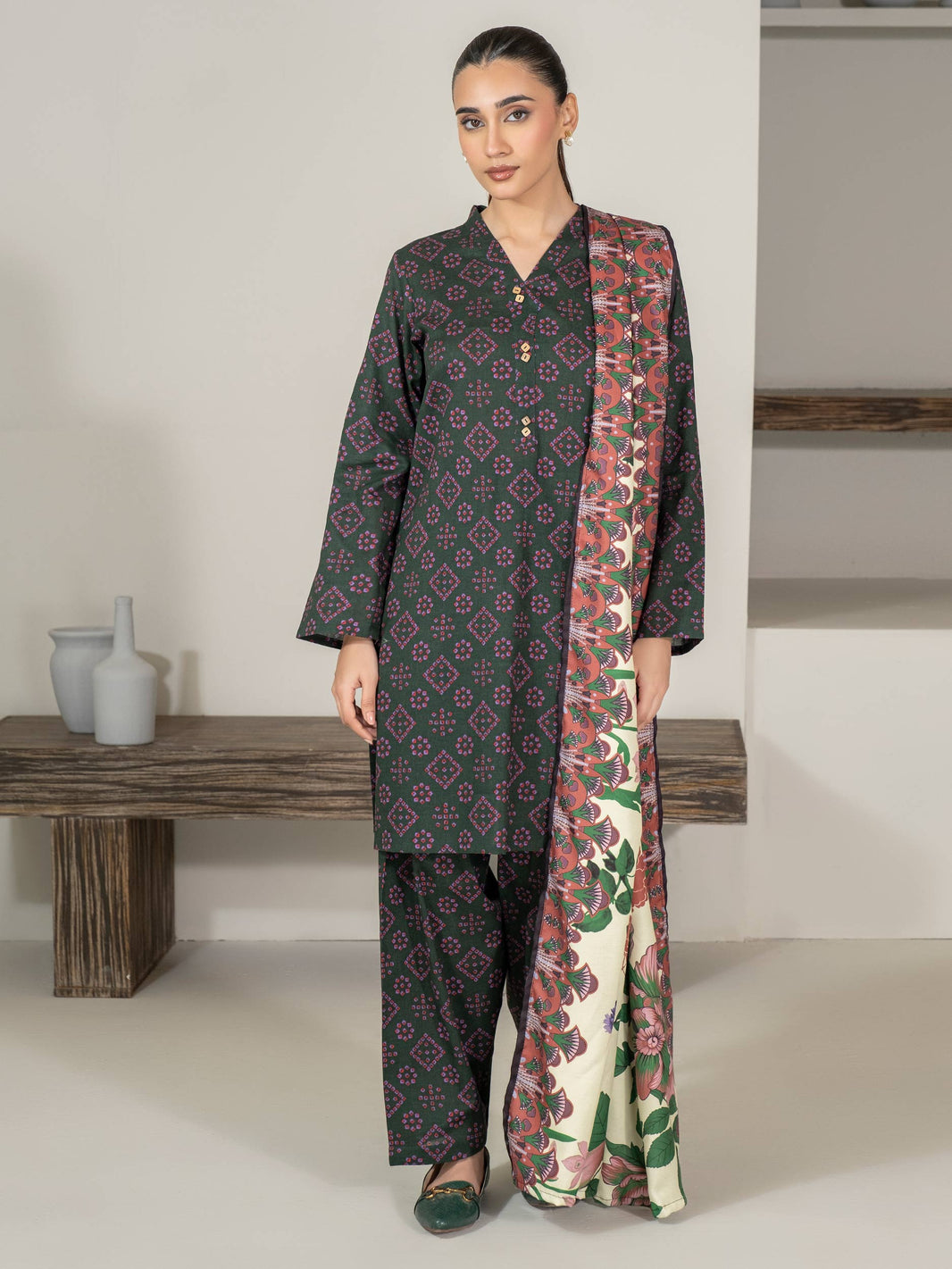 3-piece unstitched suit crafted in handloom cross-colored fabric, featuring a textured kurta.